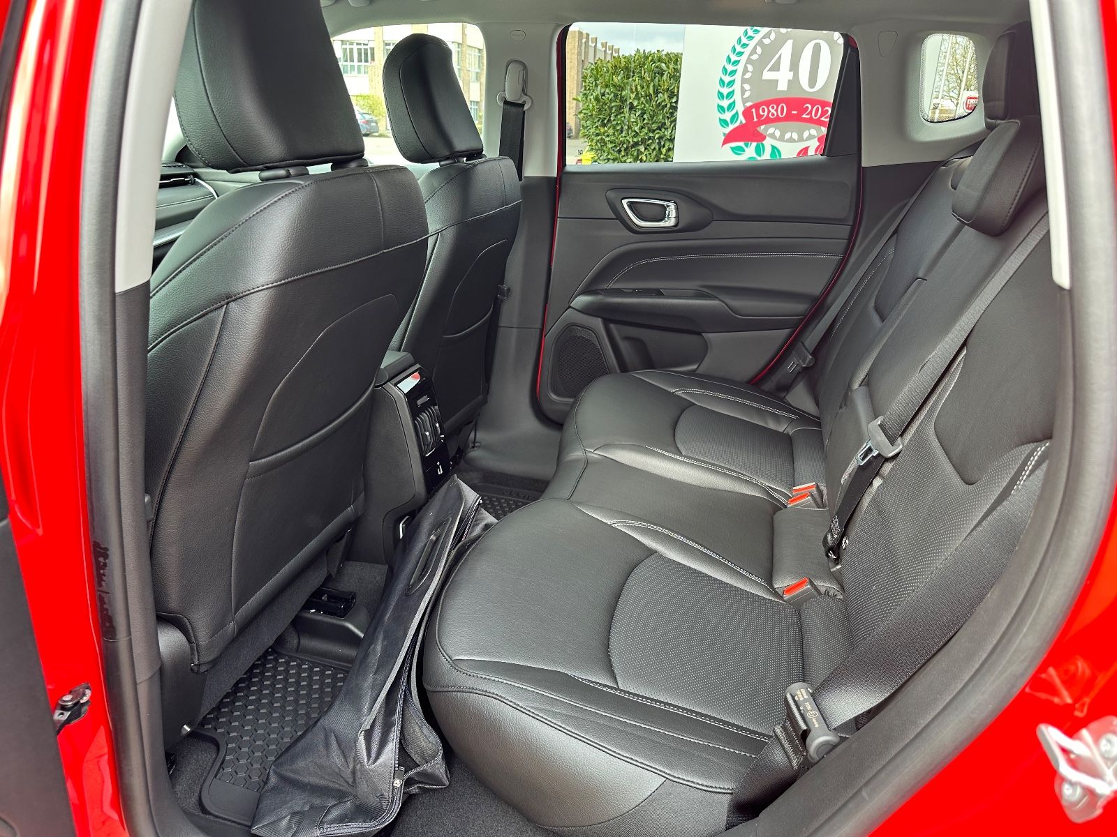 Jeep CompassS Plug-In Hybrid 4WD 8-fach Bereifung AHK