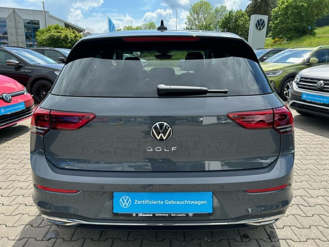 Volkswagen Golf VIII Move 1.5 TSI - Samsaru's Car Outlet