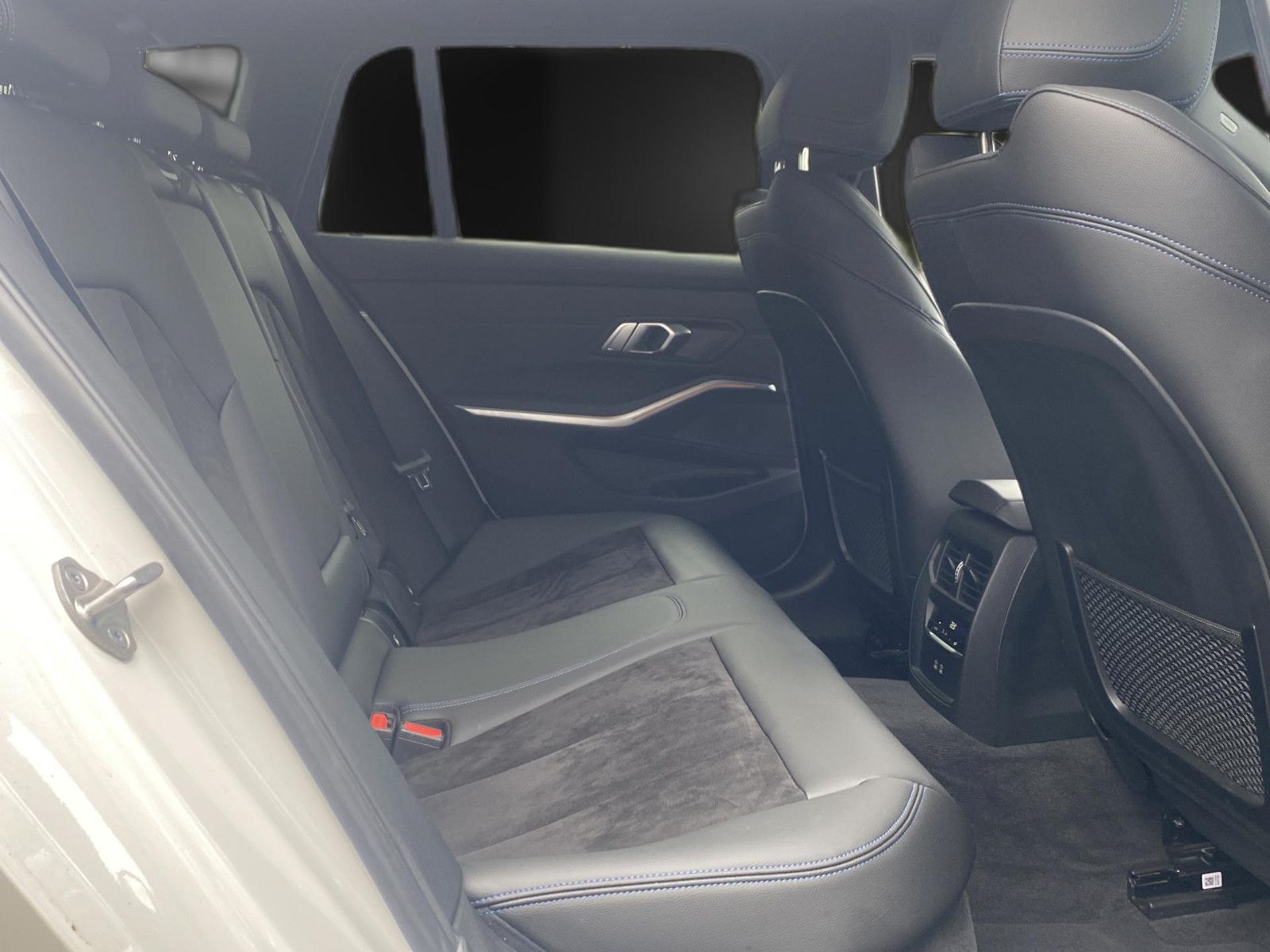 BMW 320 d x M Sport - Samsaru's Car Outlet