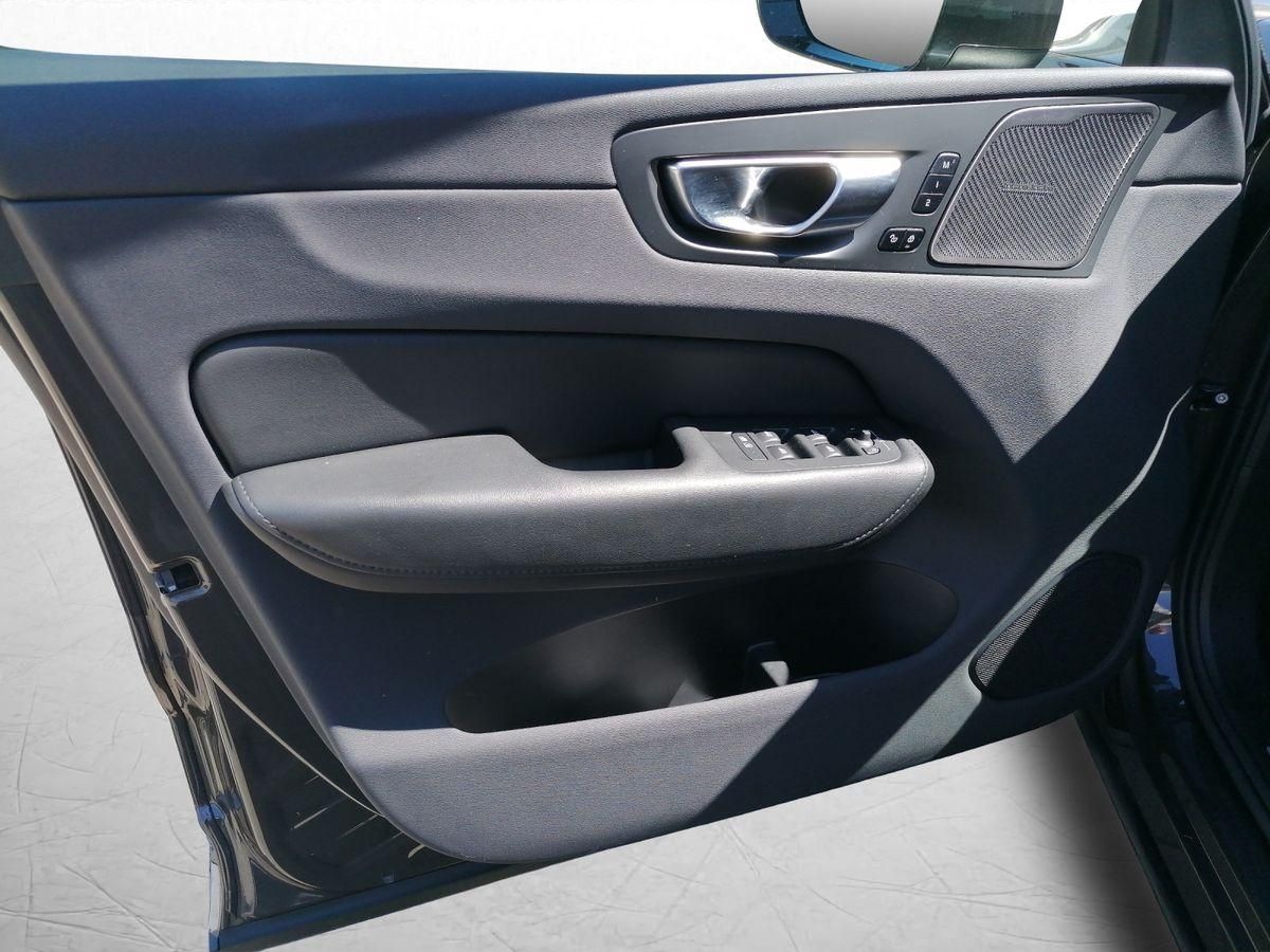 Volvo XC60 inscription  AWD (253+145PS) Navi, Panodach