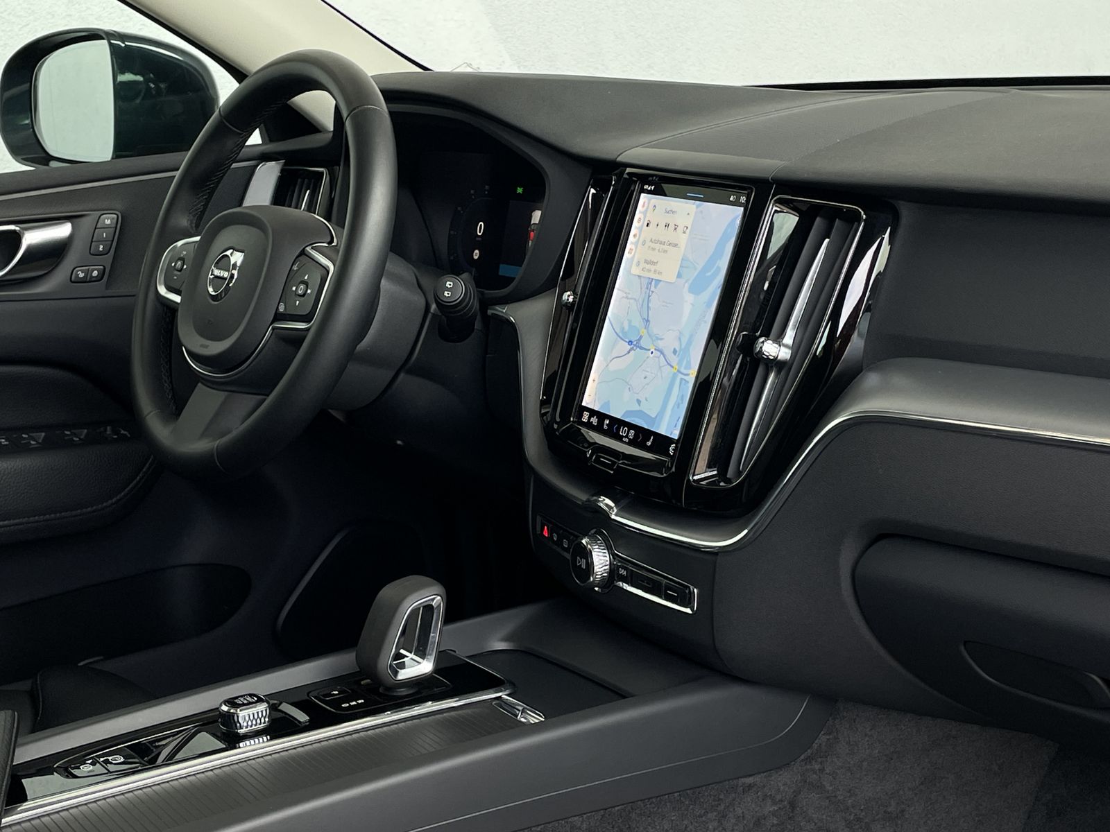 Volvo XC60 T6 Inscription Plug-In AWD - Samsaru's Car Outlet