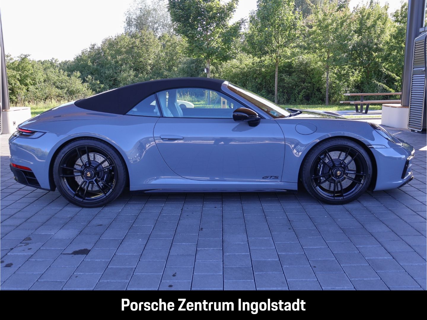 Porsche 992 911 Carrera 4 GTS Cabriolet BOSE Matrix-LED