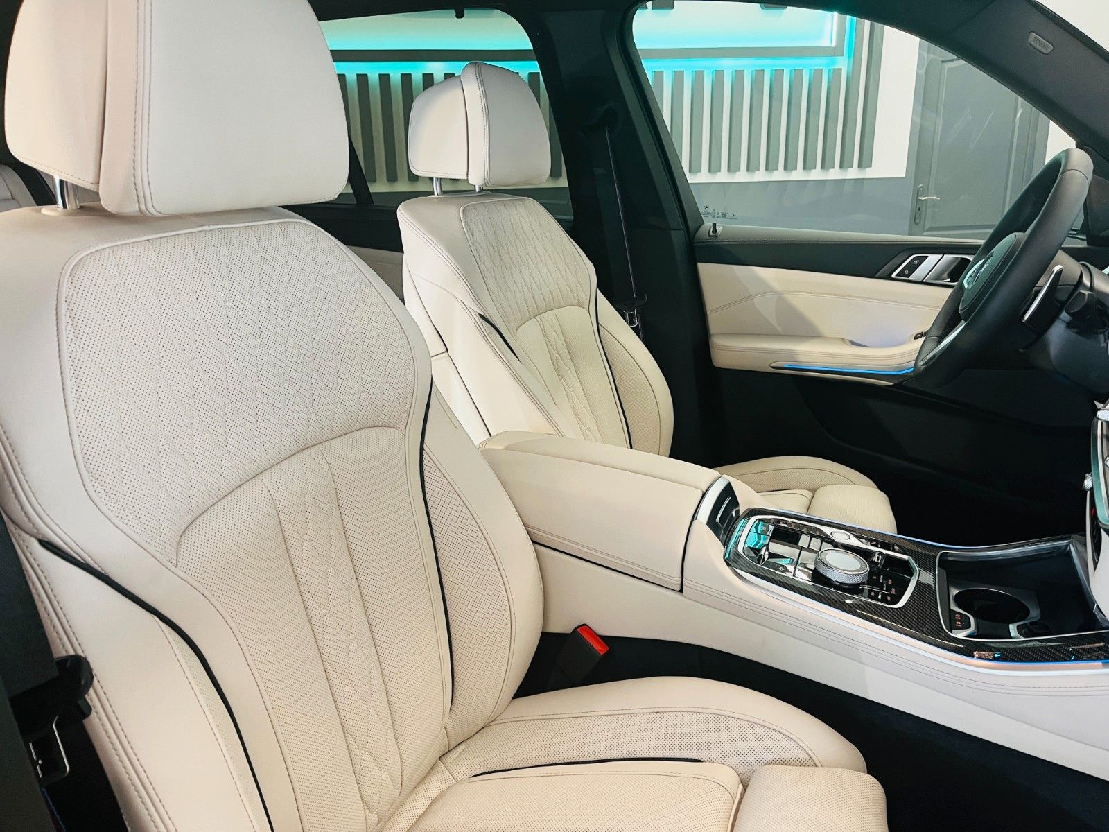 BMW X5 50 e xDrive M Sport / PANO/HARMAN/360KAMERA