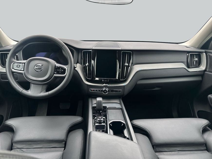 Volvo XC60 B5 B AWD Plus Dark
