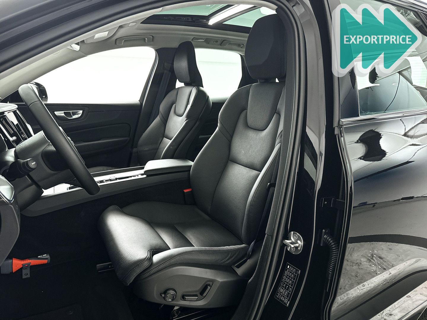 Volvo XC60 T6 Plug-in hybrid AWD Plus Dark | panorama