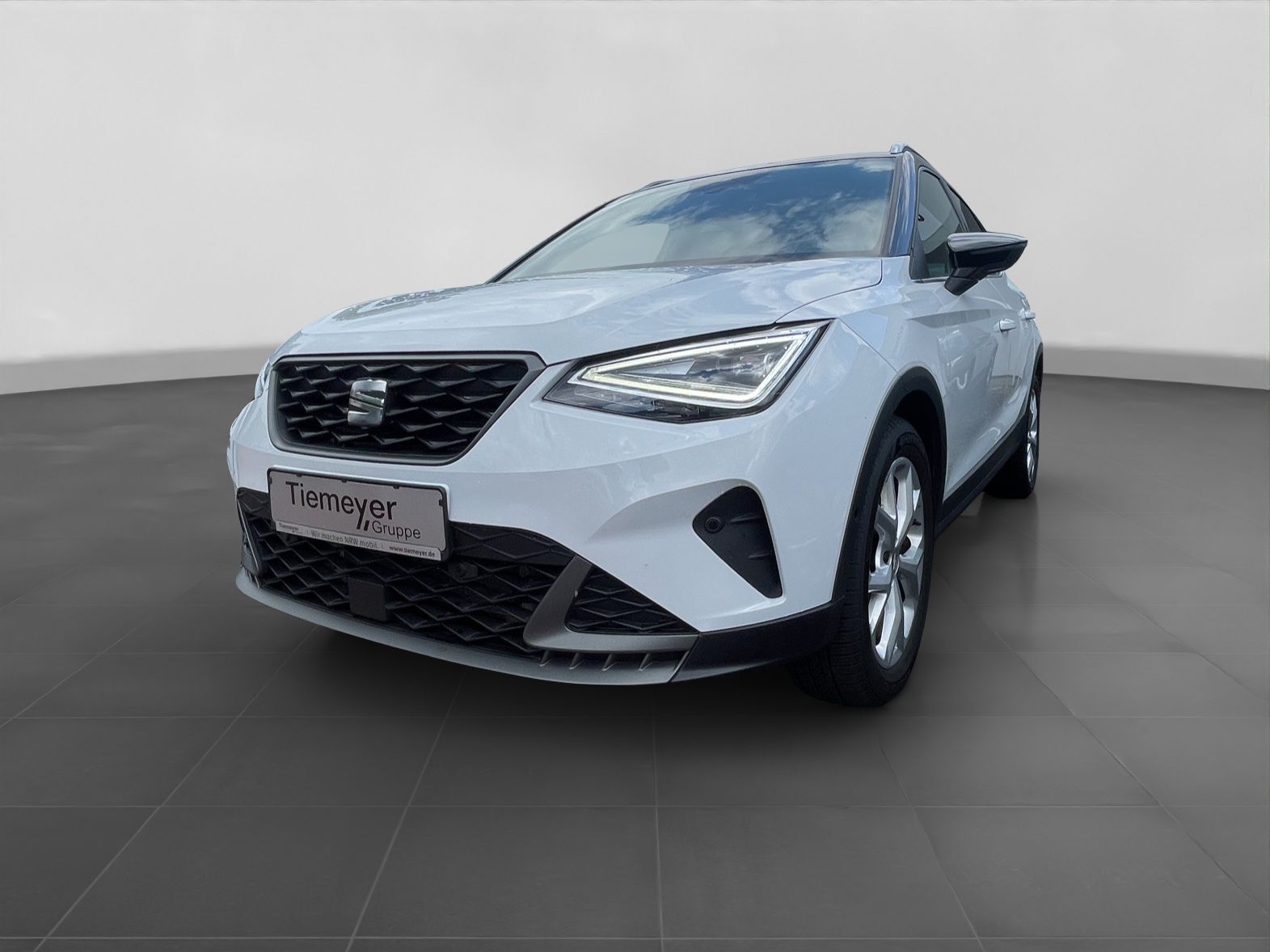 Seat Arona 1.5 TSI DSG FR NAVI AHK ACC PARKL SH GJR