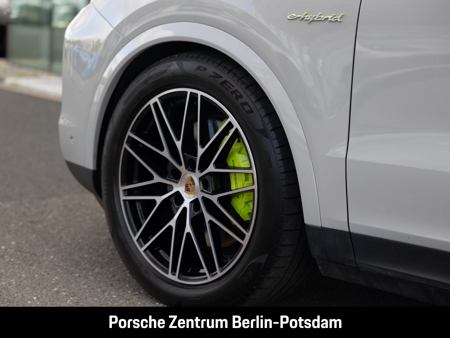 Porsche Cayenne E-Hybrid BOSE InnoDrive Panoramadach LED