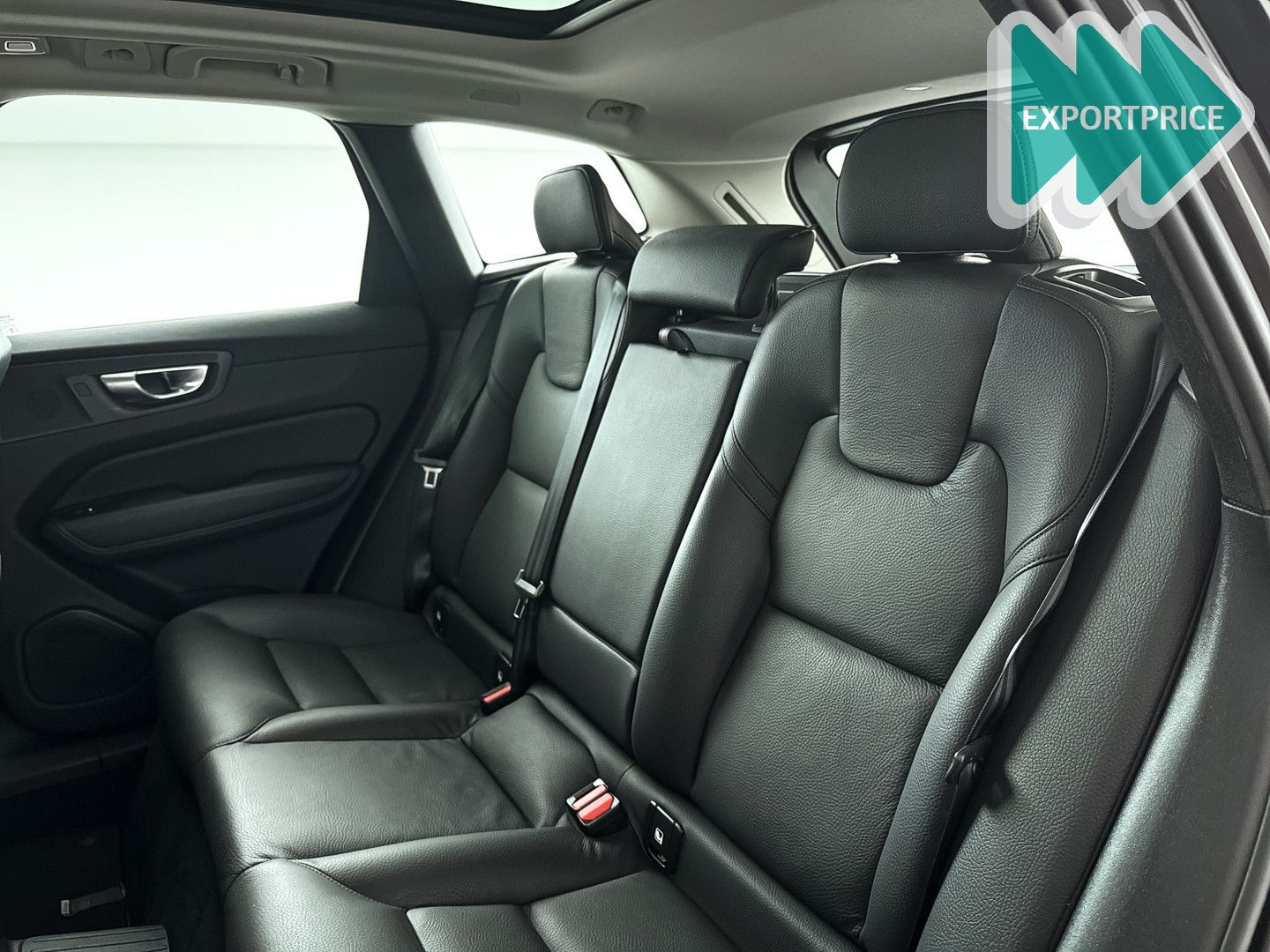 Volvo XC60 T6 Plug-in hybrid AWD Plus Dark | panorama