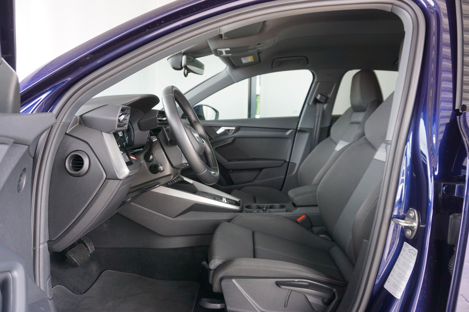 Audi A3 Sportback 45 TFSI e S line - Samsaru's Car Outlet