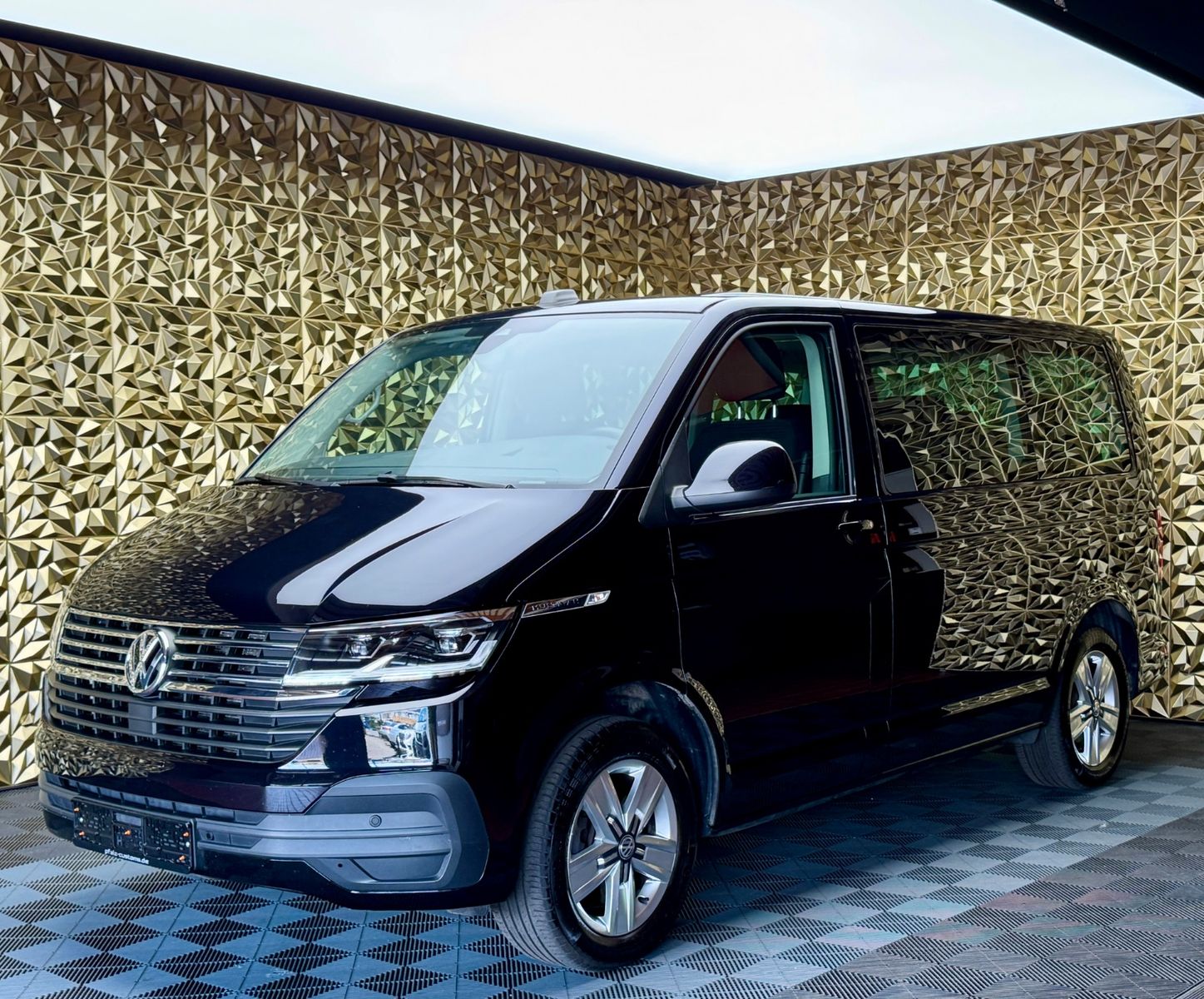 Volkswagen T6.1 Multivan Comfort - Samsaru's Car Outlet