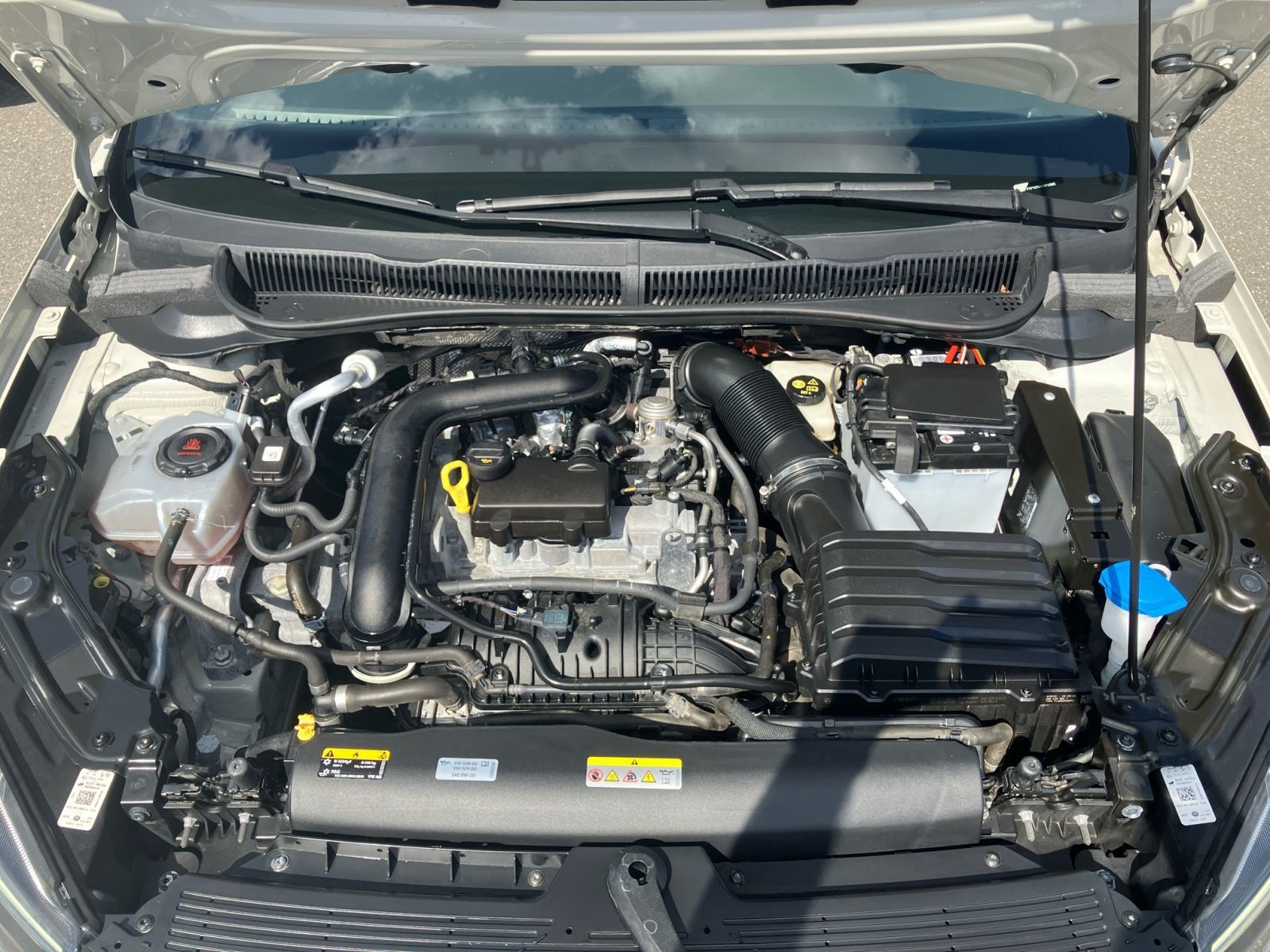 Volkswagen Taigo Life 1.0 TSI - Samsaru's Car Outlet