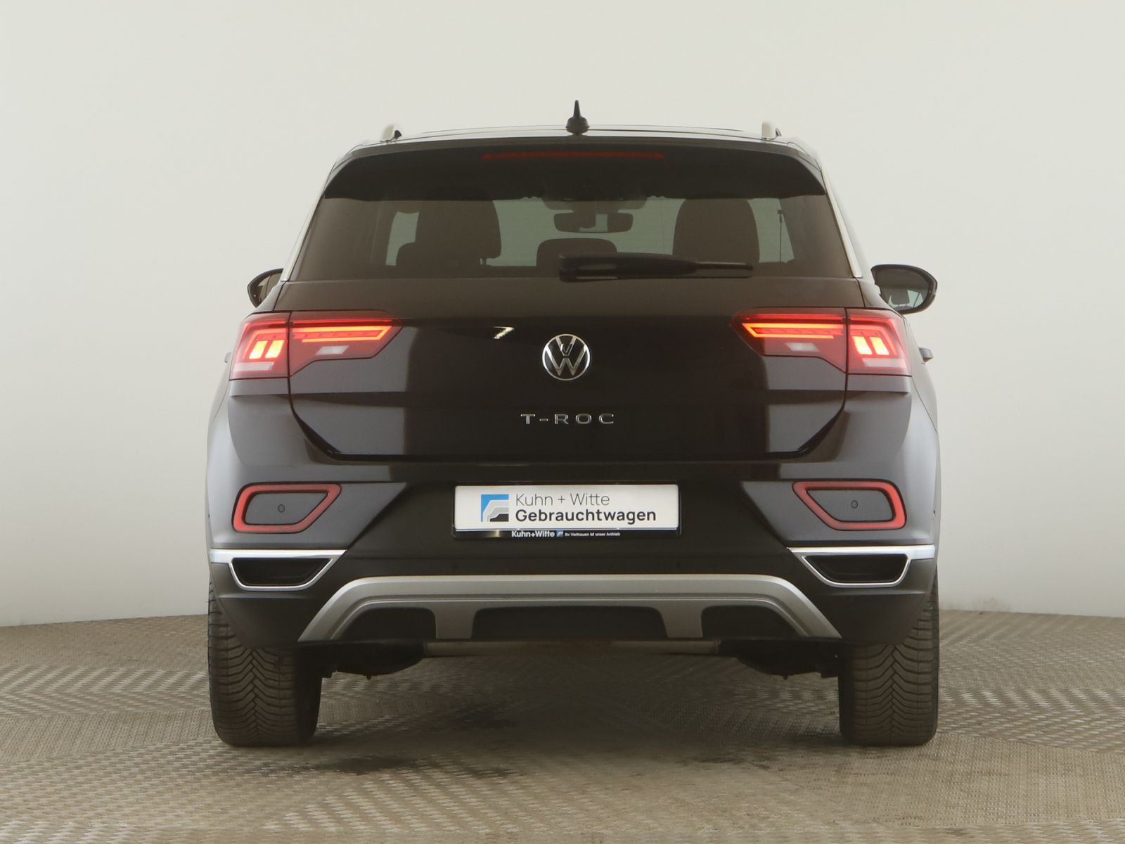 Volkswagen T-Roc 1.0 TSI Style - Samsaru's Car Outlet