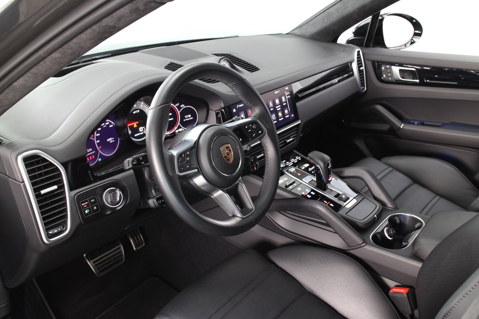 Porsche Cayenne Coupe GTS InnoDrive HeadUp Softclose