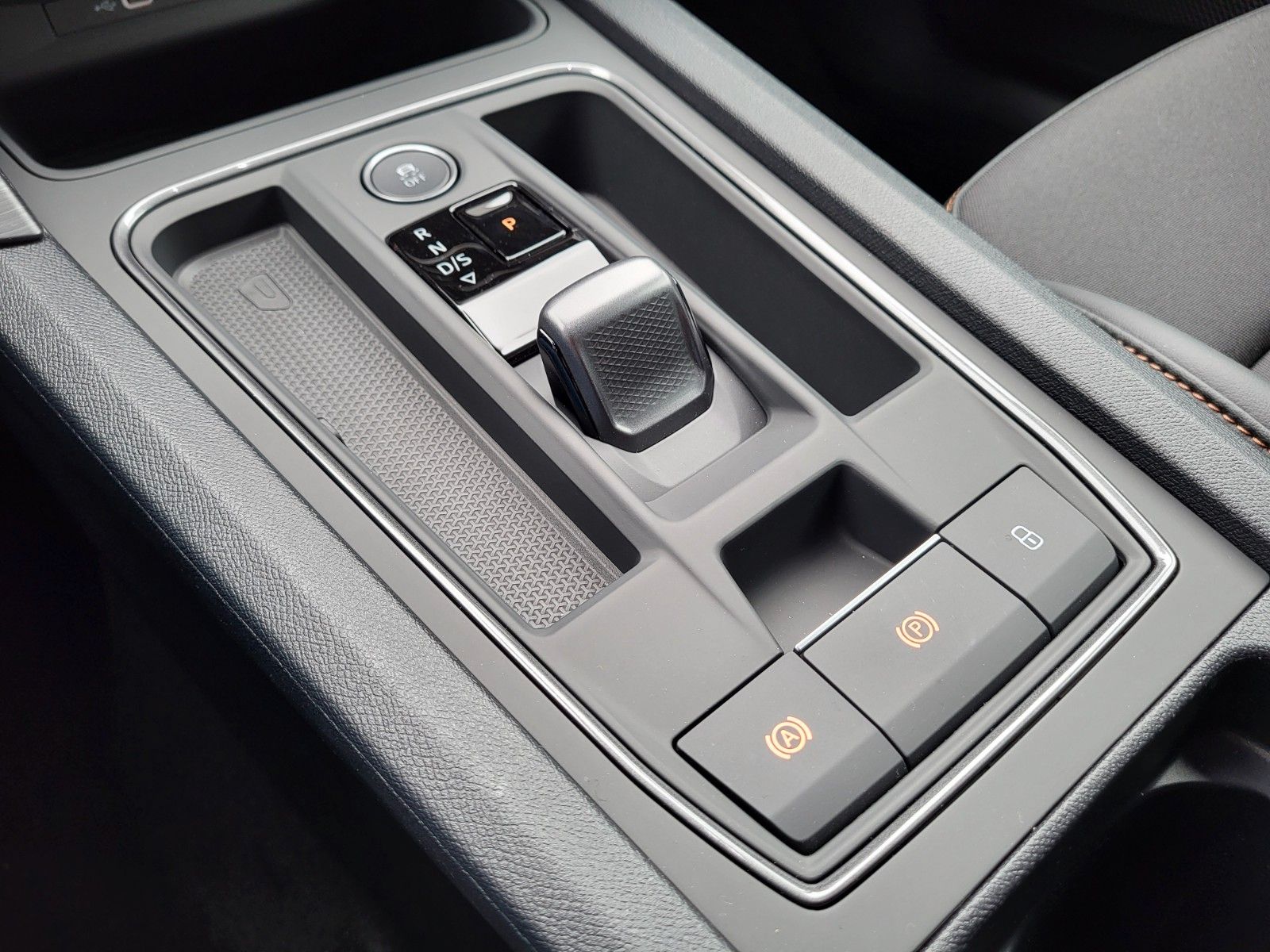 Cupra Formentor VZ 1.4 DSG e-Hybrid - Samsaru's Car Outlet