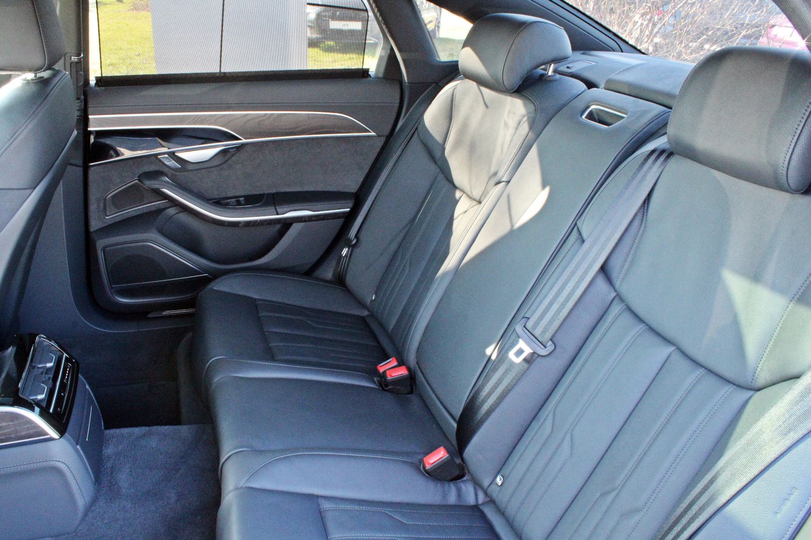 Audi A8 50TDI qu - Samsaru's Car Outlet