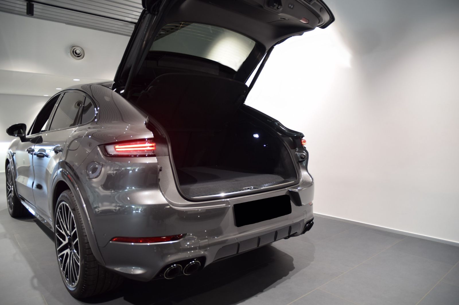 Porsche Cayenne Coupe E-Hybrid*SpDes*SpAbg*LUFT*PASM*