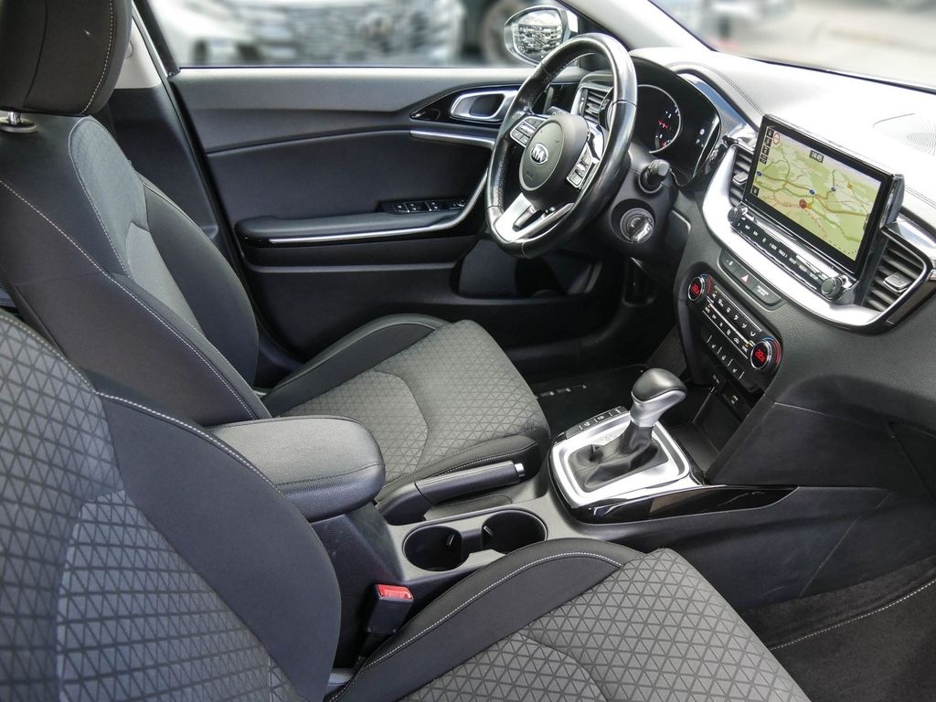 Kia cee'd SW 1.4 T-GDI DCT OPF Vision - Samsaru's Car Outlet