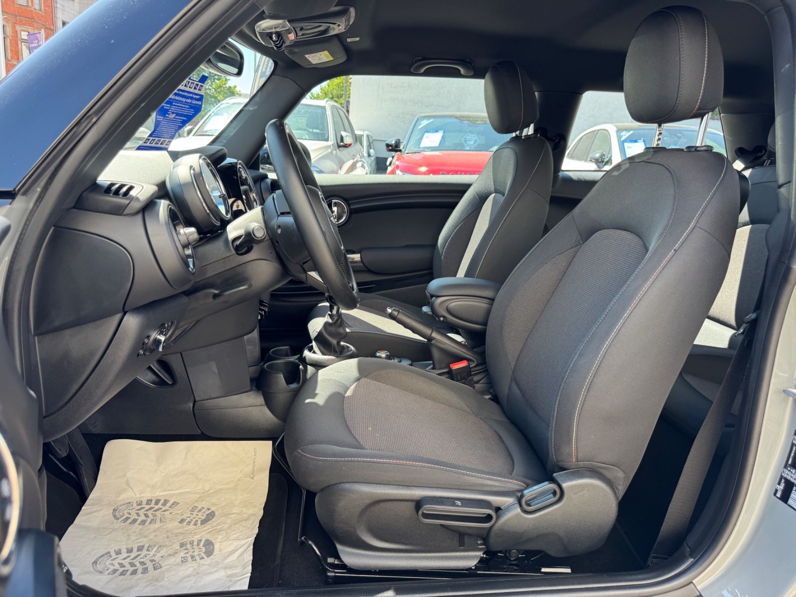MINI COOPER 1.5 PEPPER - Samsaru's Car Outlet