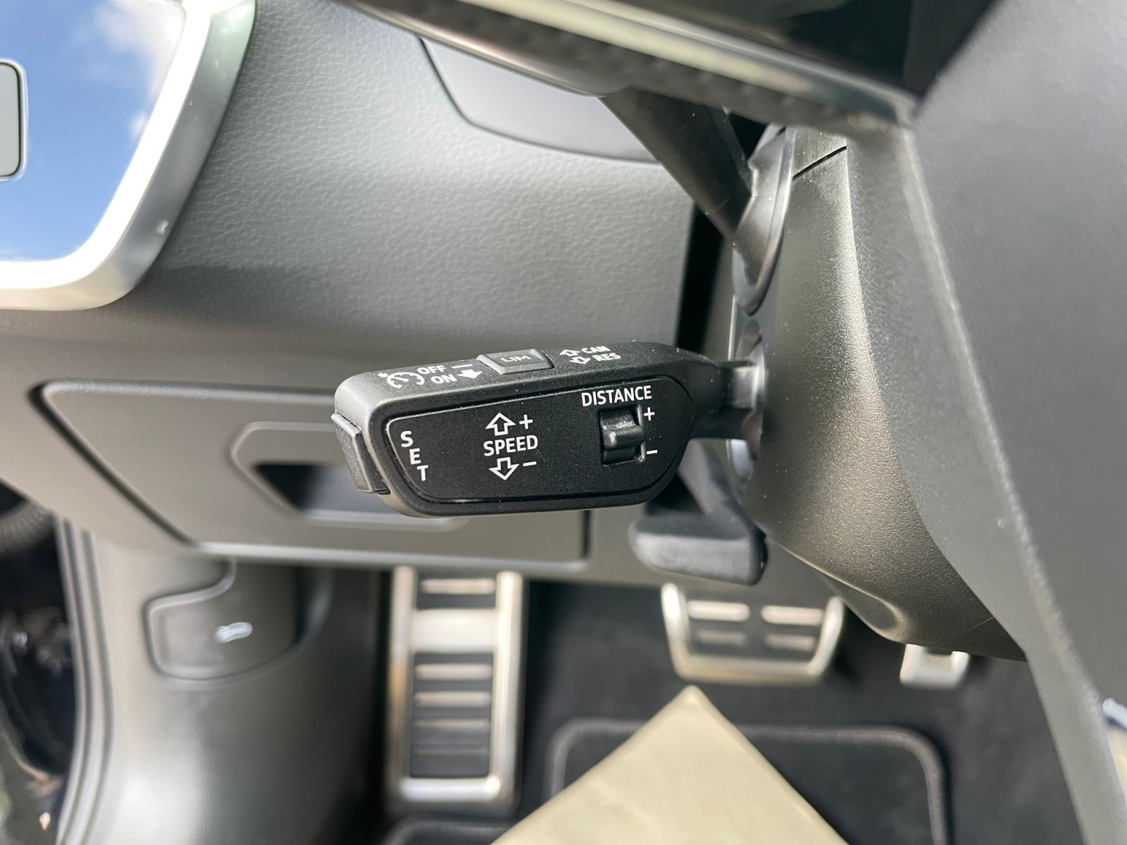 Audi A6 Limousine 55 TFSI e q. S-Tronic S-Line - Samsaru's Car Outlet
