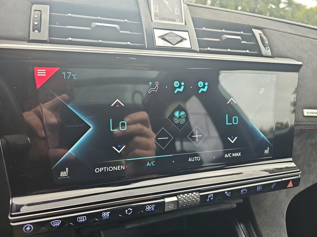 DS Automobiles DS 7 Crossback E-Tense 225 Performance Line +