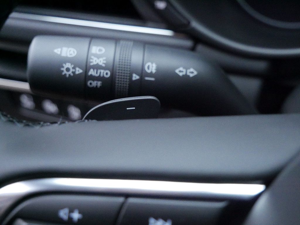 Mazda 3 e-SKYACTIV G 140 FWD Exclusive-Line HUD 360°