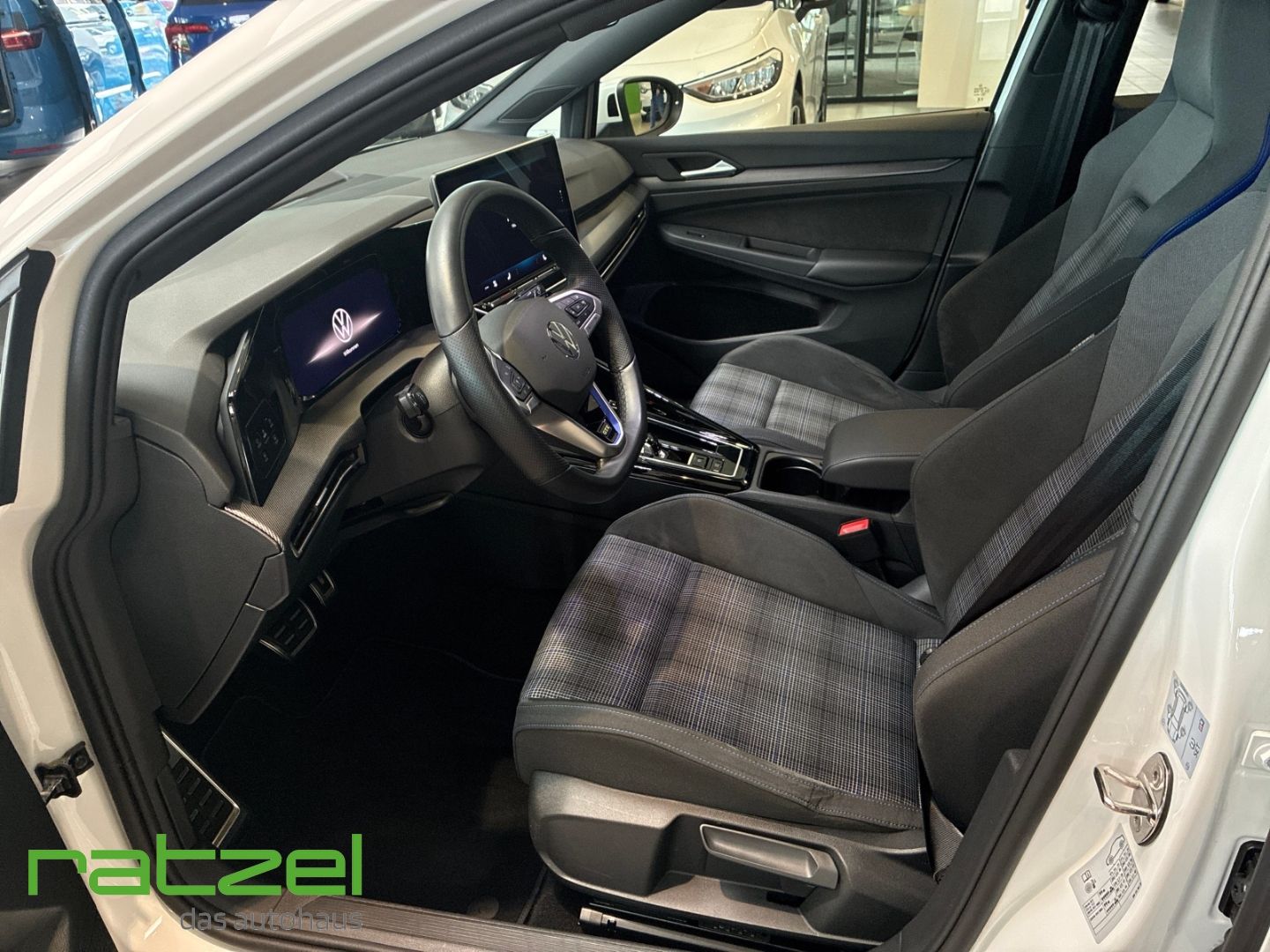 Volkswagen Golf GTE 1.5 eHybrid DSG+AHK+IQ.LIGHT+RÜCKFAHRKA