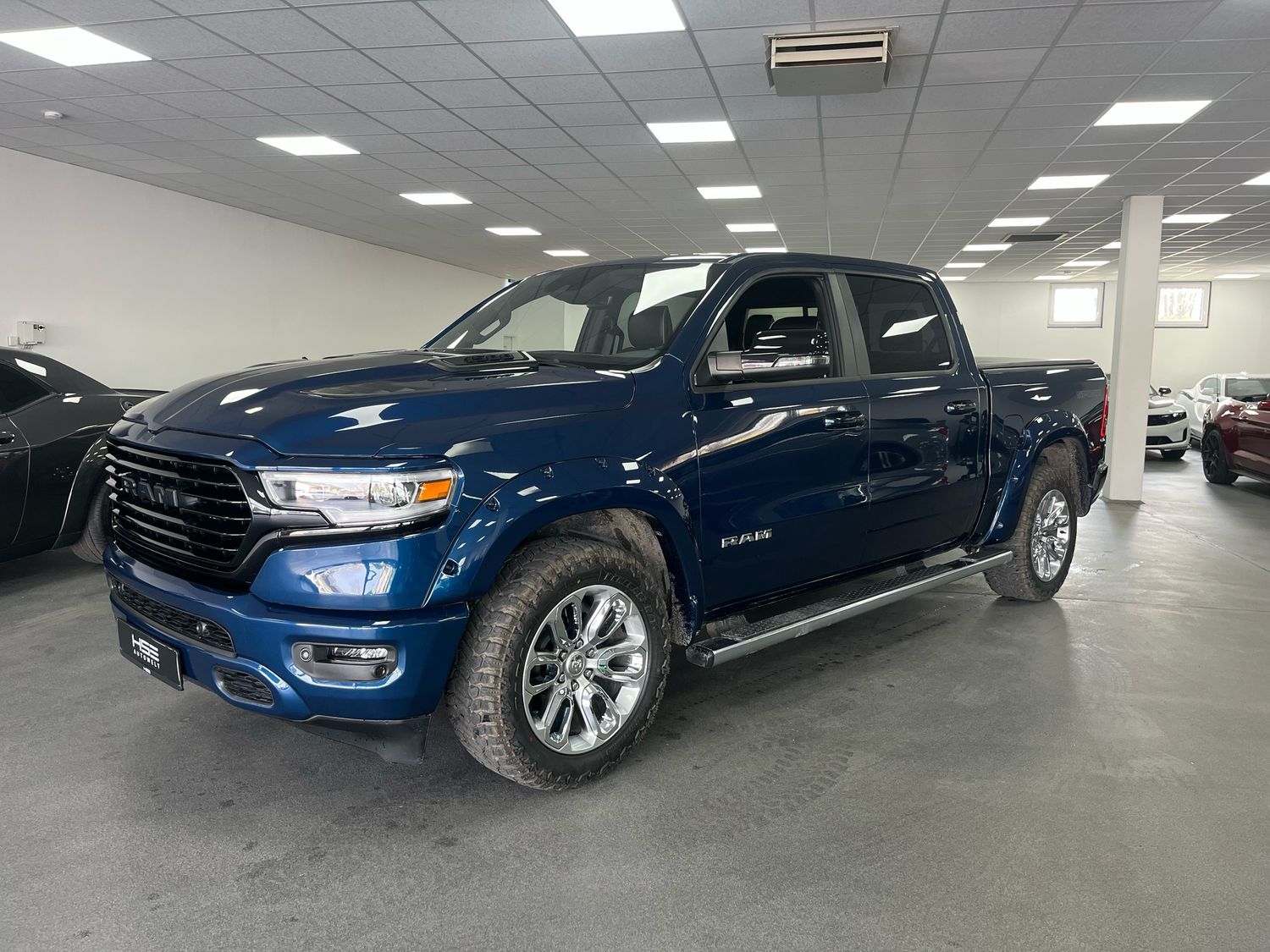 Dodge RAM 5,7l V8 *LARAMIE/12 Zoll Display/LED/AHK/SHZ