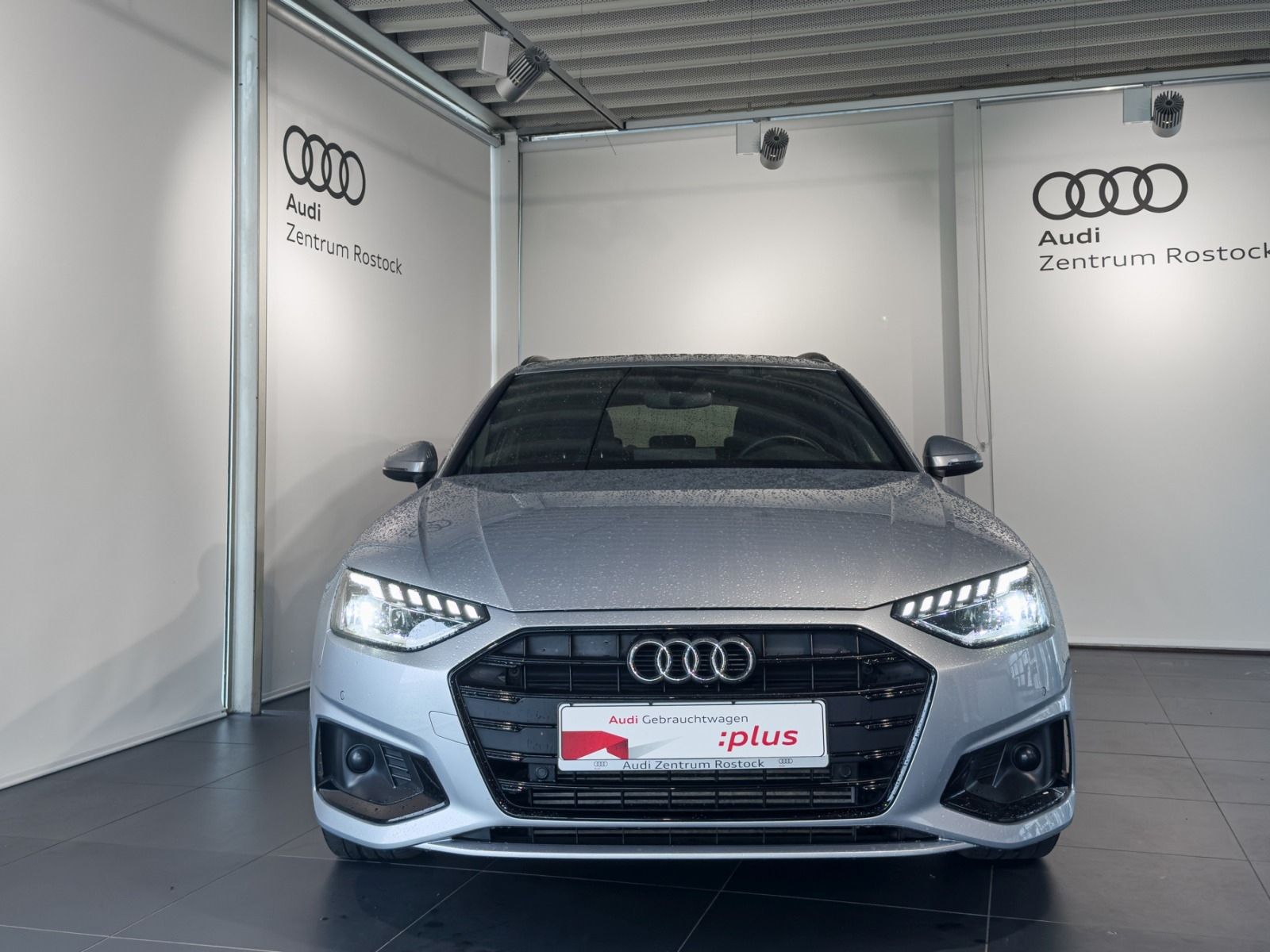 Audi A4 Avant 40 TFSI S tronic - Samsaru's Car Outlet