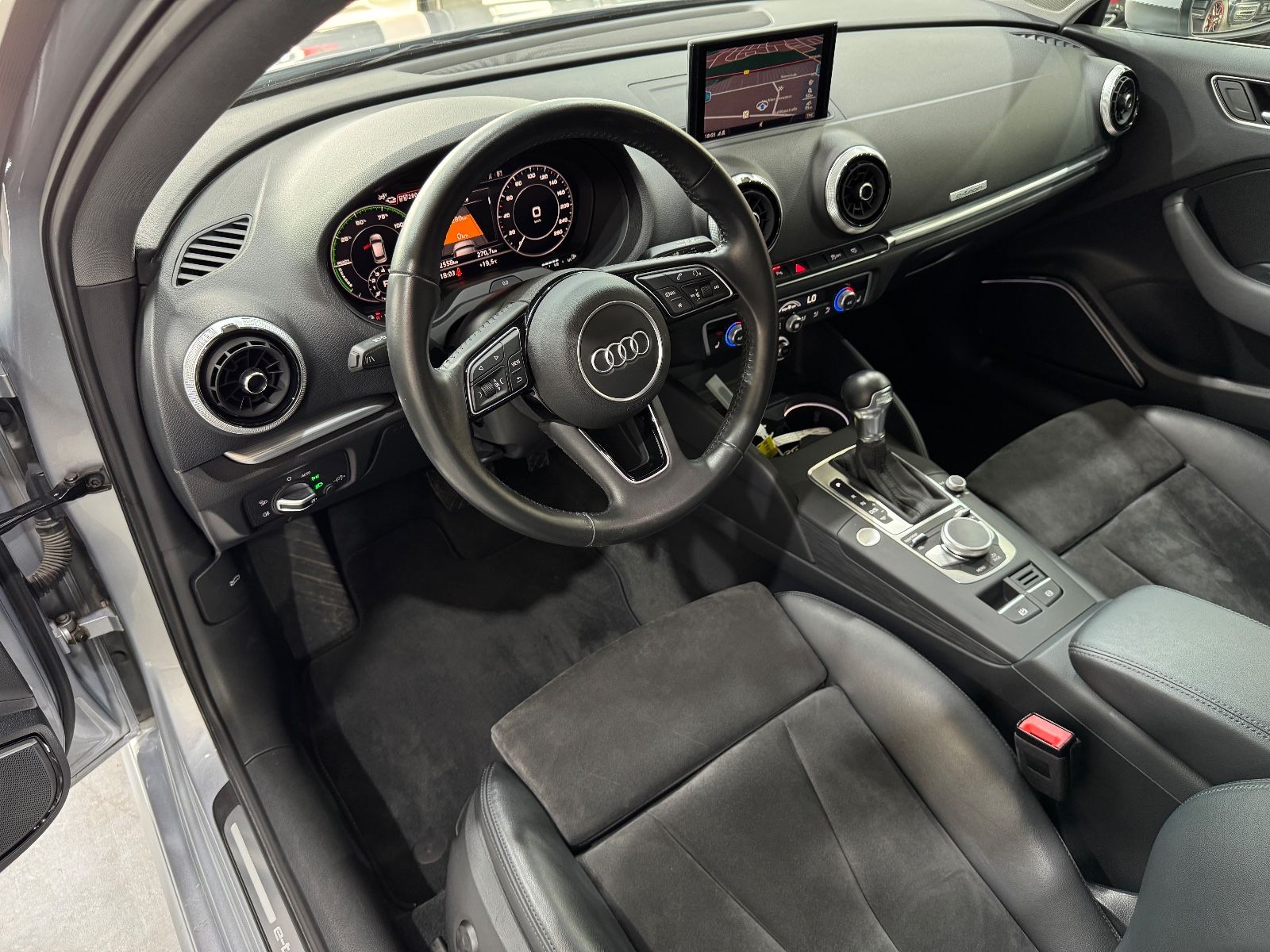 Audi A3 Sportback 40 e-tron sport - Samsaru's Car Outlet
