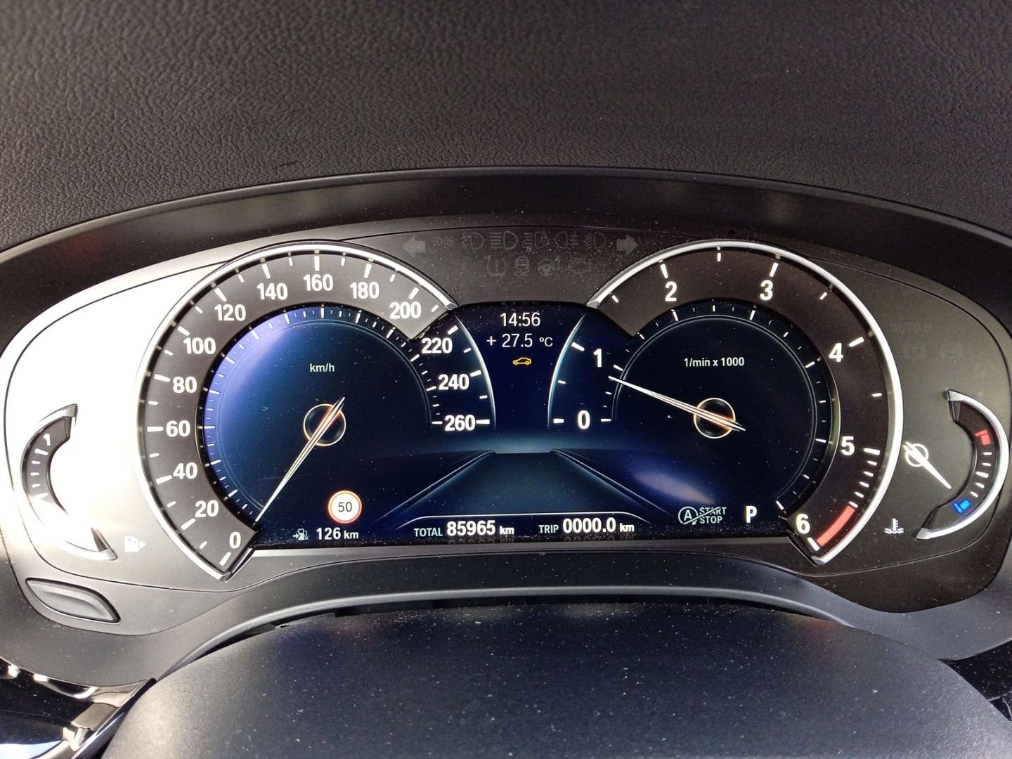 BMW 520 dxDrive Lim.+KEYLESS+KAMERA+HUD+ADPT.LED+GSD