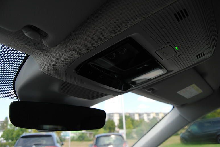 Volkswagen Passat 1.5 eHybrid DSG Elega.AHK.Navi-Max.HUD