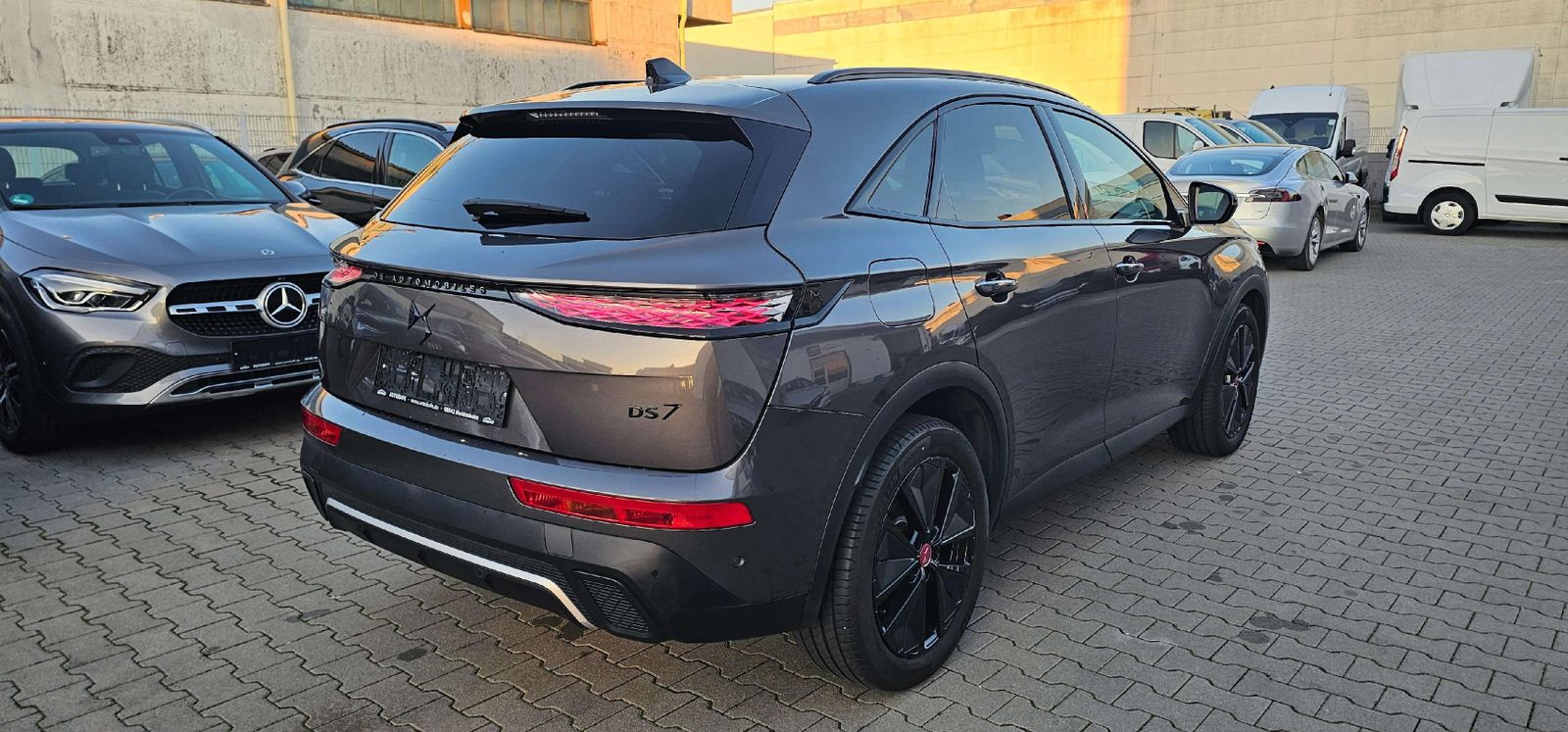 DS Automobiles Performance Line + Alcantra*LED*360Kamera*Spurha