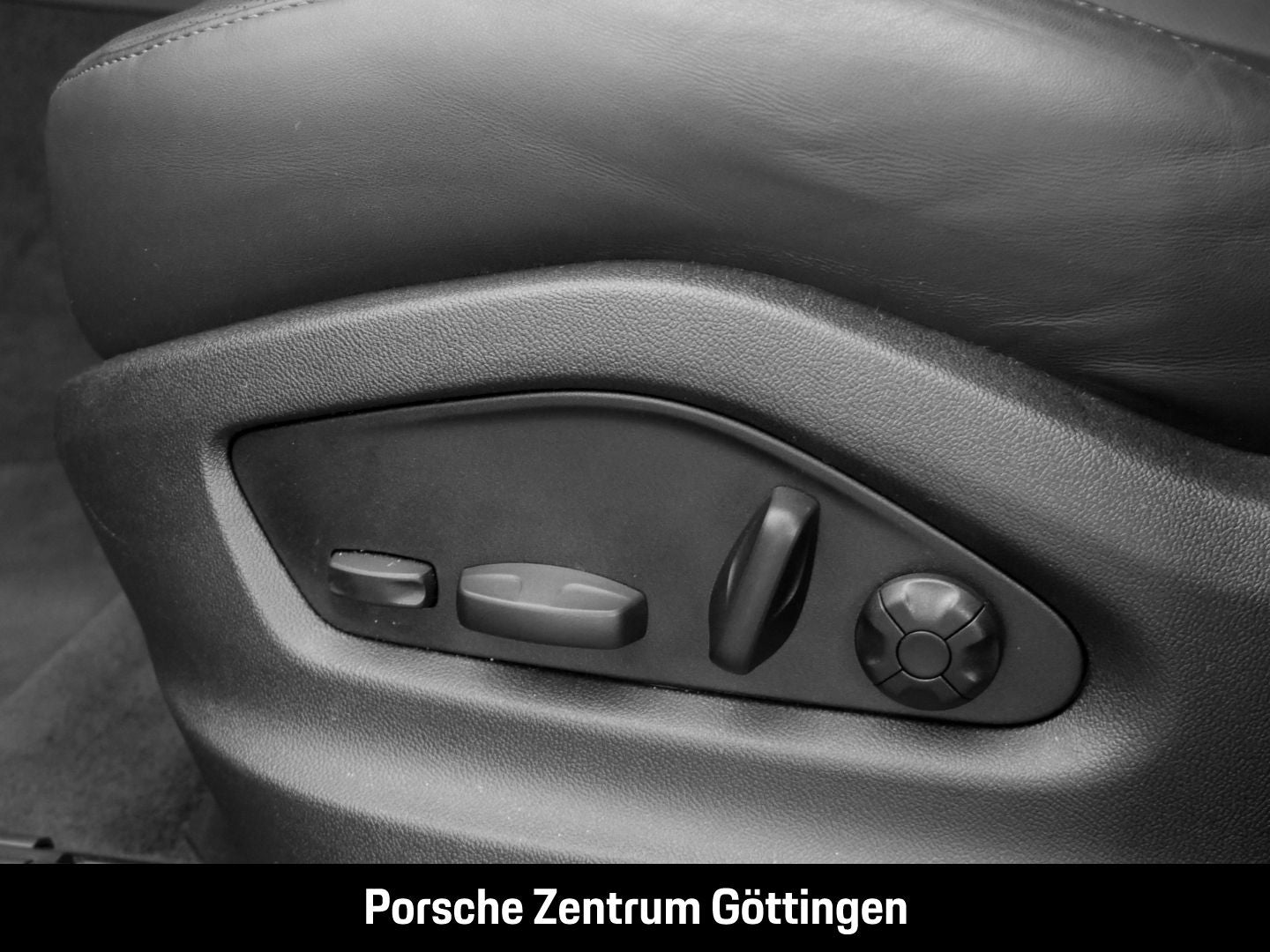Porsche Cayenne GTS Coupe BOSE InnoDrive Surround-View
