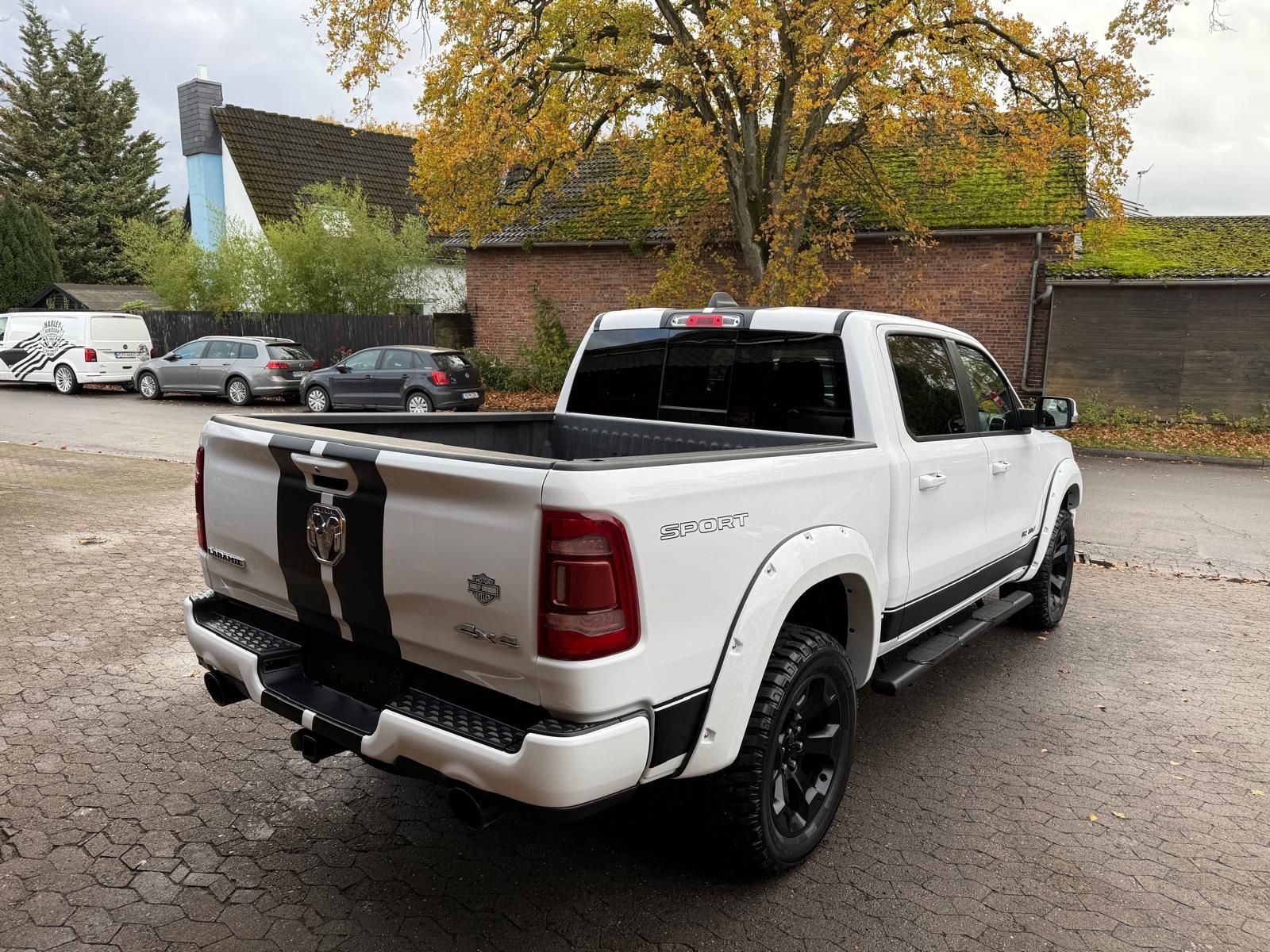 Dodge LARAMI*SPORT*12"RADIO*PANO*OFFROAD*BÜGEL*GARANTI