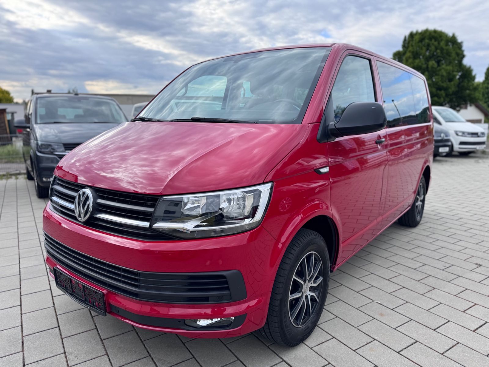 Volkswagen T6 Multivan - Samsaru's Car Outlet