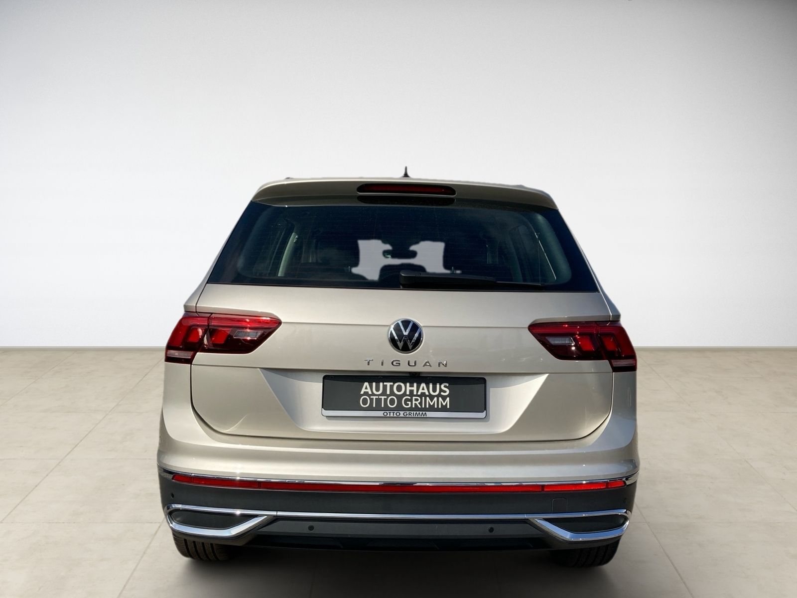 Volkswagen Tiguan 1.5 TSI Elegance - Samsaru's Car Outlet