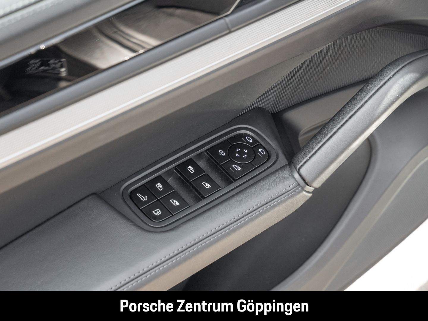 Porsche Cayenne E-Hybrid Sport-Chrono Panoramadach LED