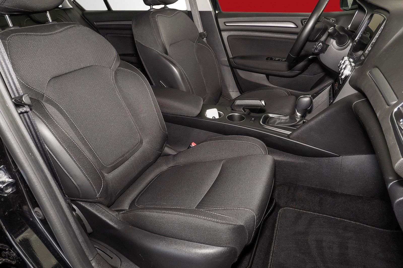 Renault Megane IV Grandtour Business Edition - Samsaru's Car Outlet