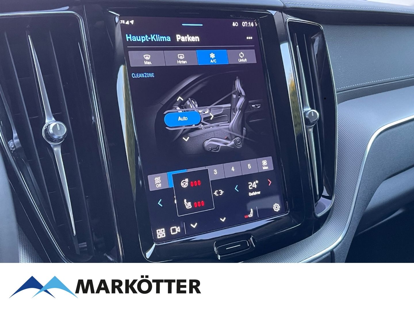 Volvo XC60 T8 AWD Recharge Ultimate Dark - Samsaru's Car Outlet