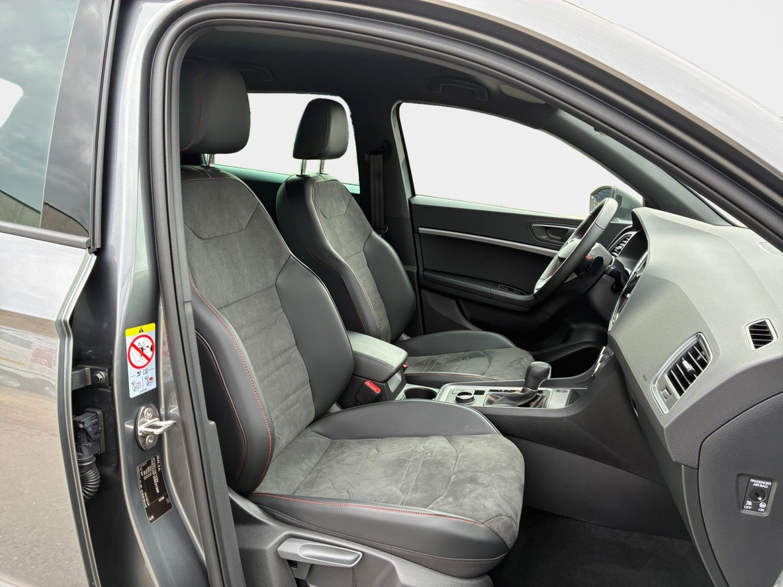 Seat Ateca 2.0 TDI DSG FR Navi AHK Rückfahrkamera SHZ
