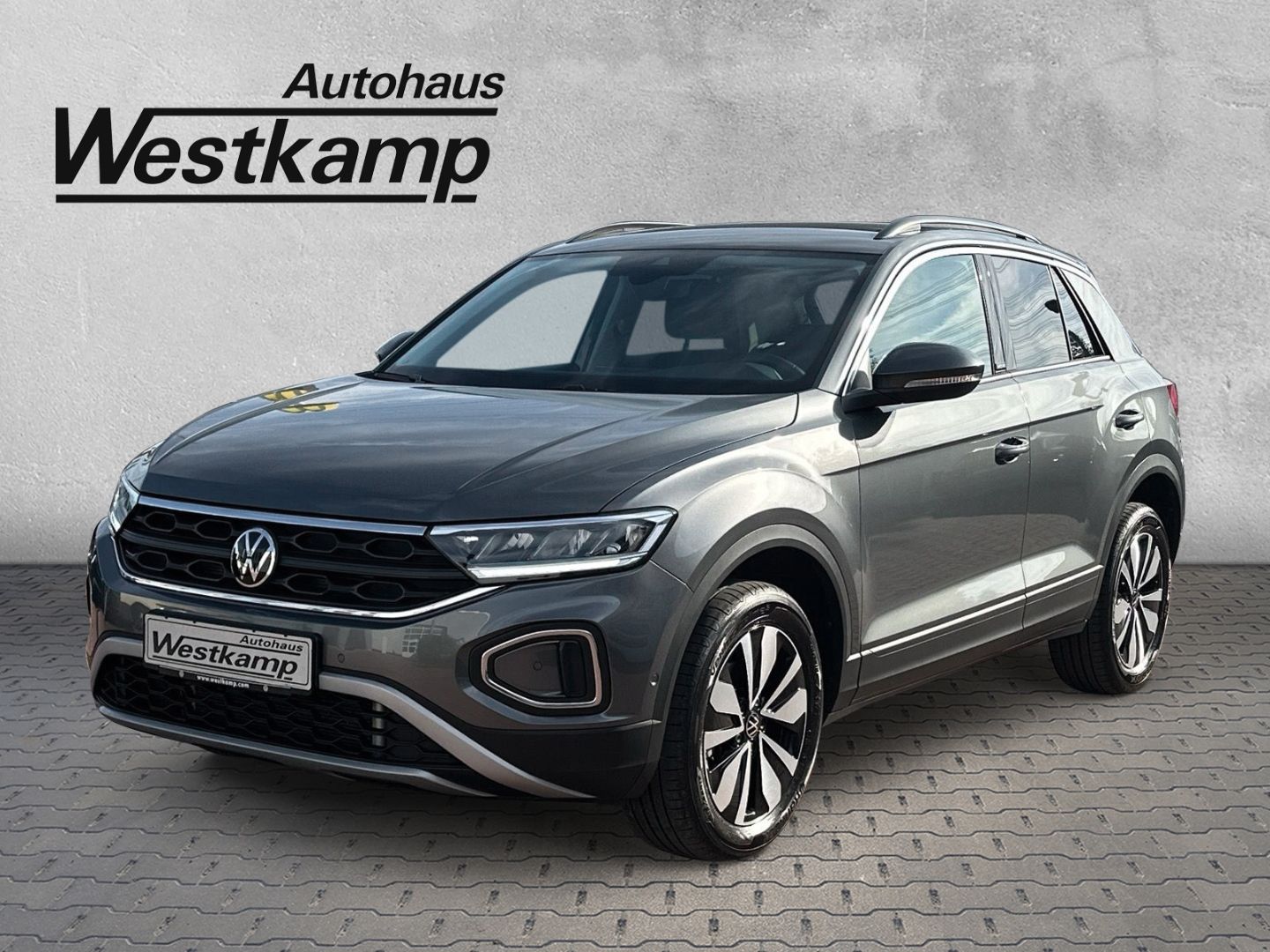 Volkswagen T-Roc Move 1.5 TSI DSG - Samsaru's Car Outlet