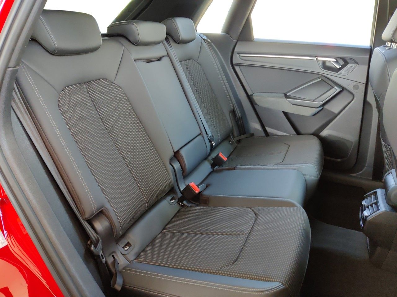 Audi Q3 40 TFSI quattro S tronic S line - Samsaru's Car Outlet