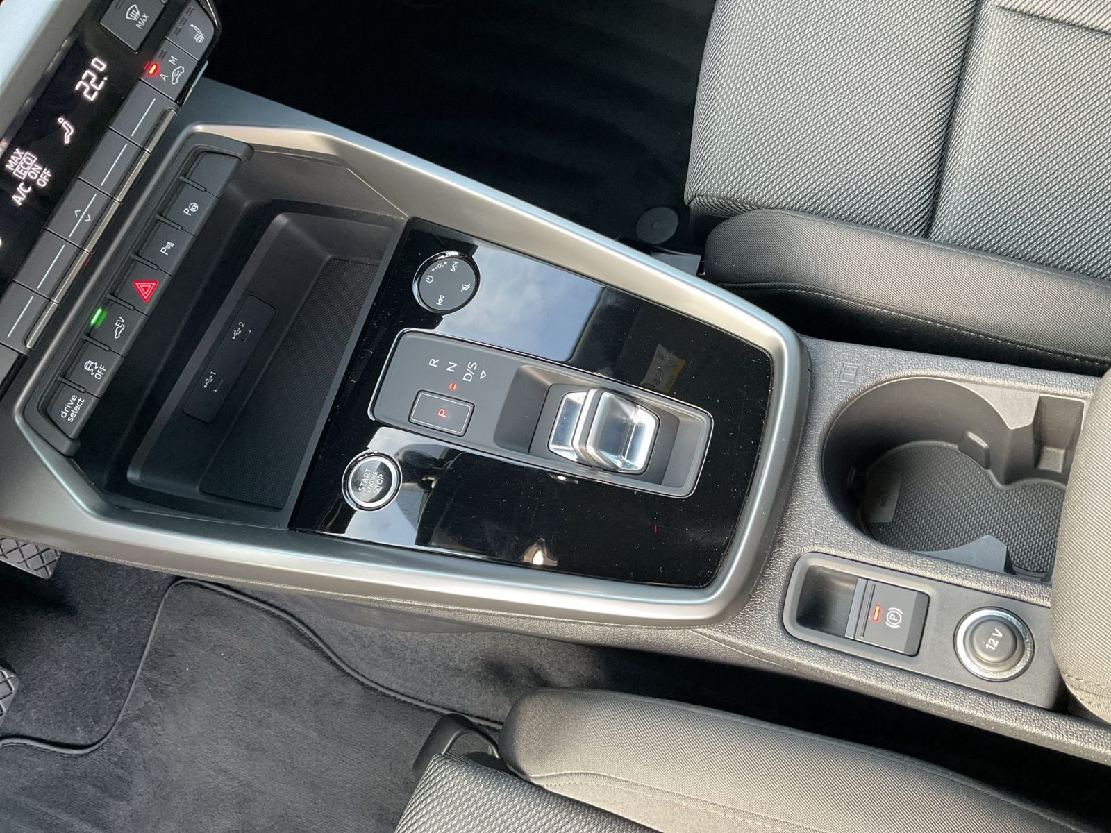 Audi A3 Sportback 40 TFSIe adv. *Sitzhzg*RFK*Connect*