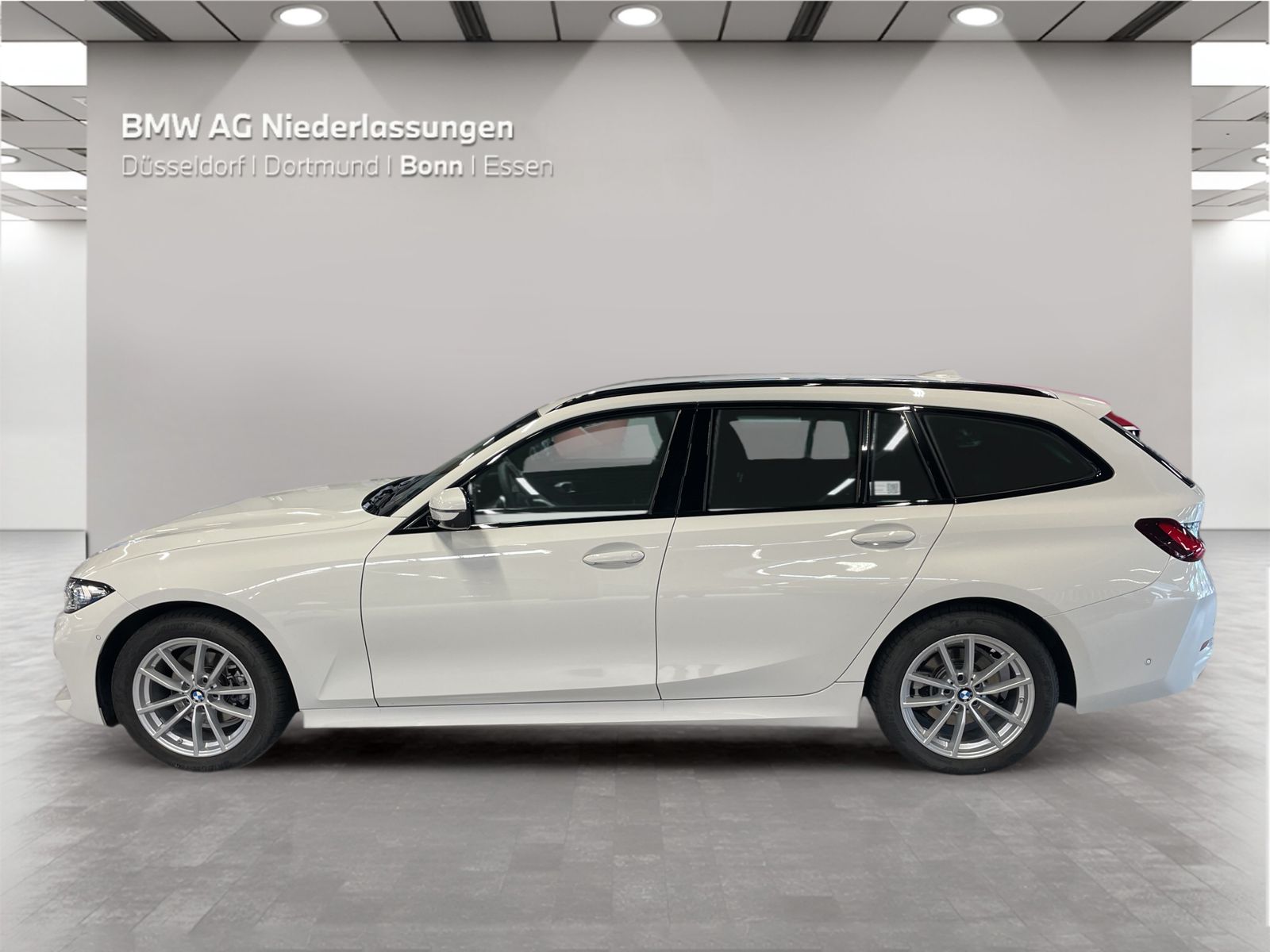 BMW 318i Touring AHK Driv.Assist.Prof Kamera LED