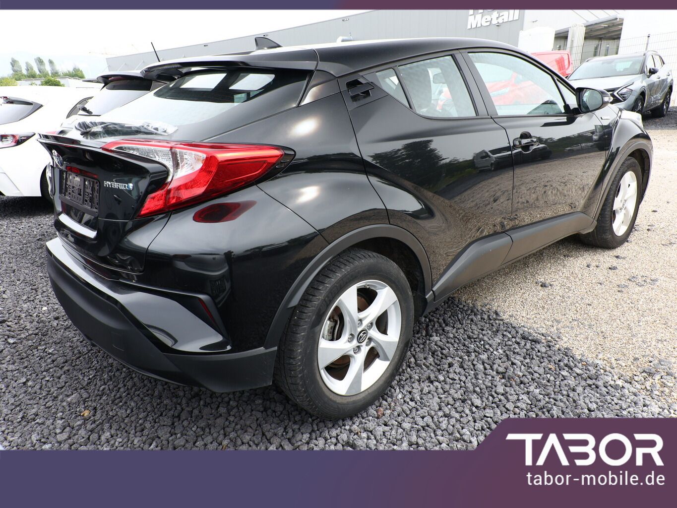 Toyota C-HR 1.8 Hybrid - Samsaru's Car Outlet