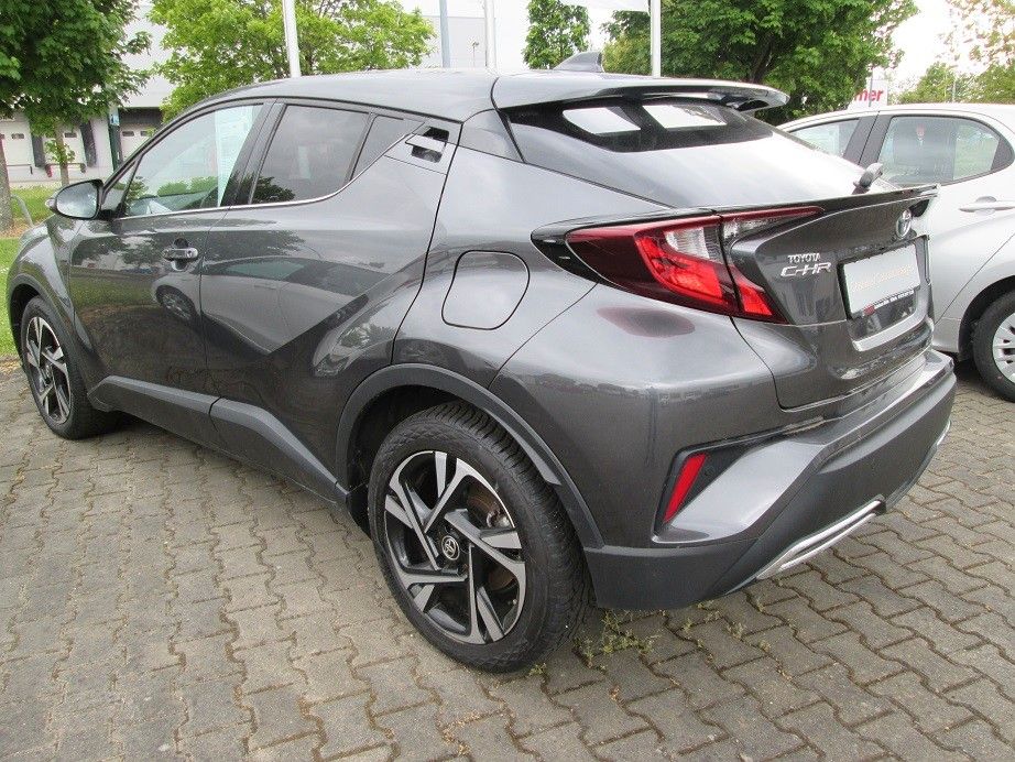 Toyota C-HR 2.0 Hybrid Team-D - Samsaru's Car Outlet