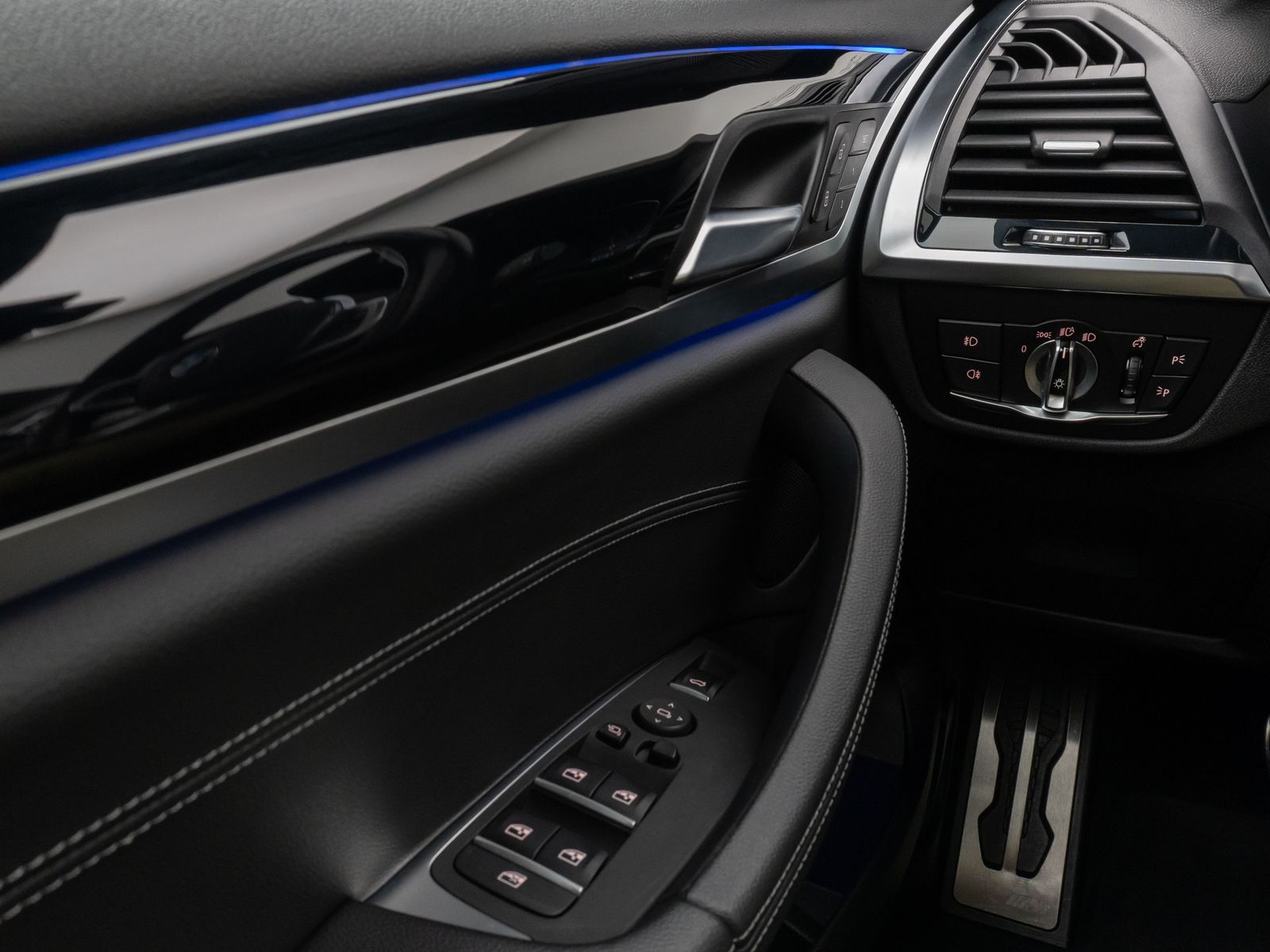 BMW X3 xD30d M Sport Panorama Kamera DAB HiFi DisKey