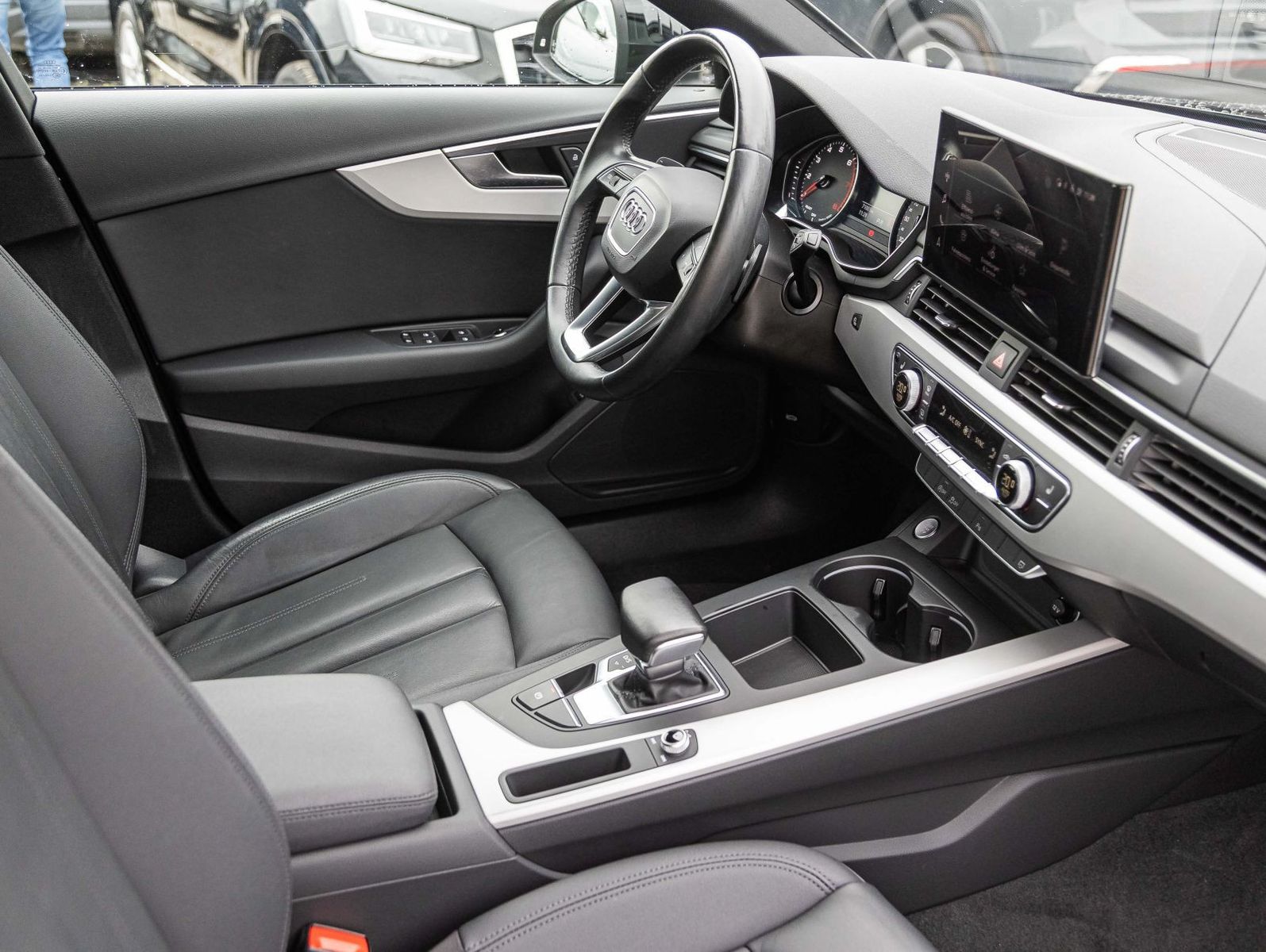 Audi A4 Avant advanced 35TFSI Stronic - Samsaru's Car Outlet