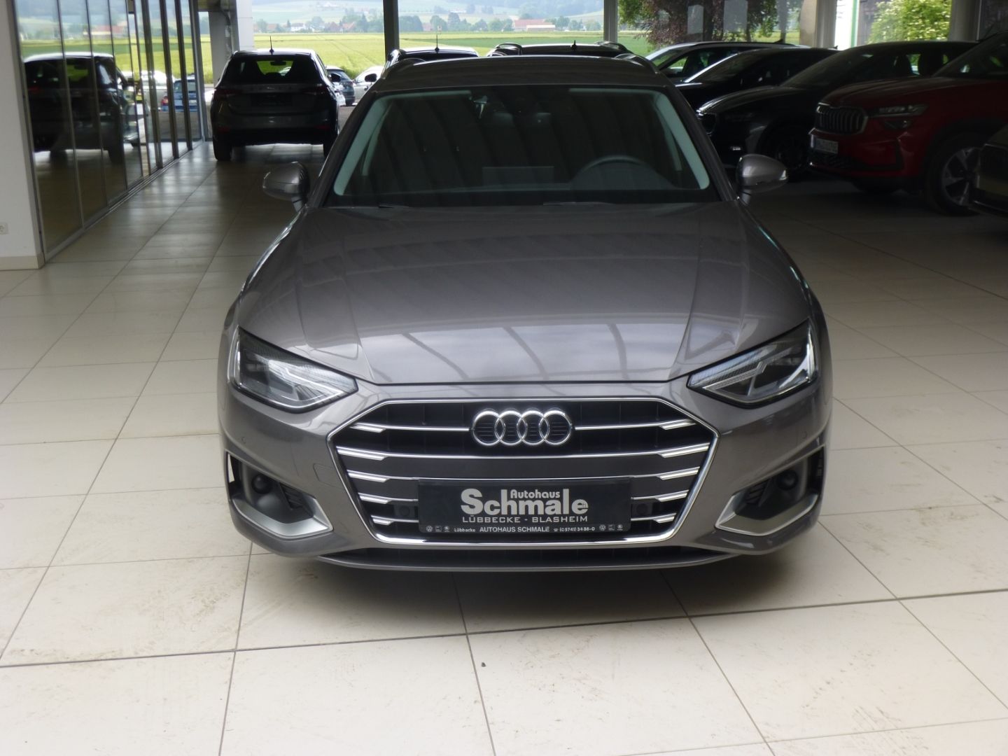 Audi A4 Avant 30 TDI advanced - Samsaru's Car Outlet