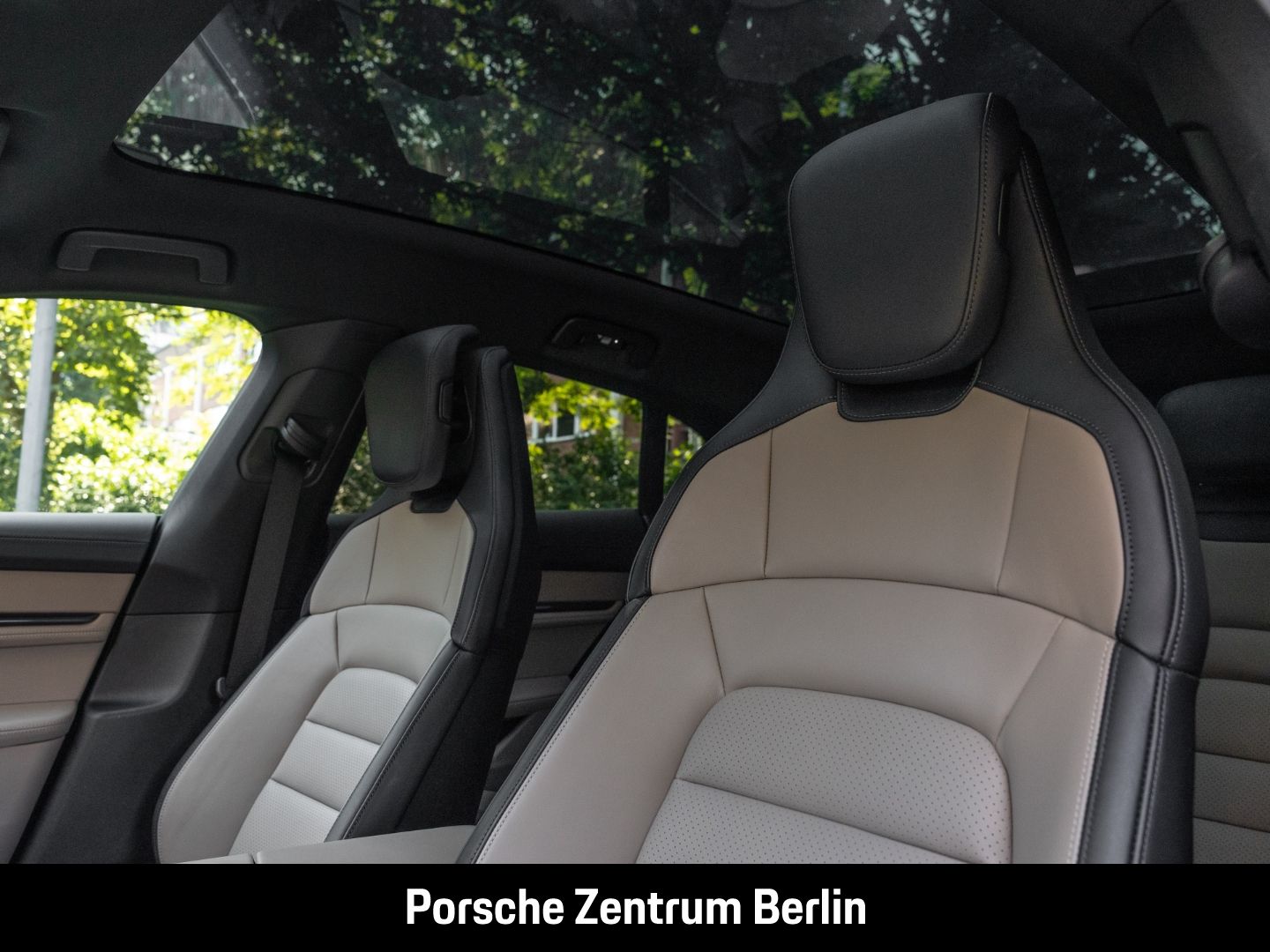 Porsche Taycan 4 Cross Turismo HD-Matrix Offroad Paket